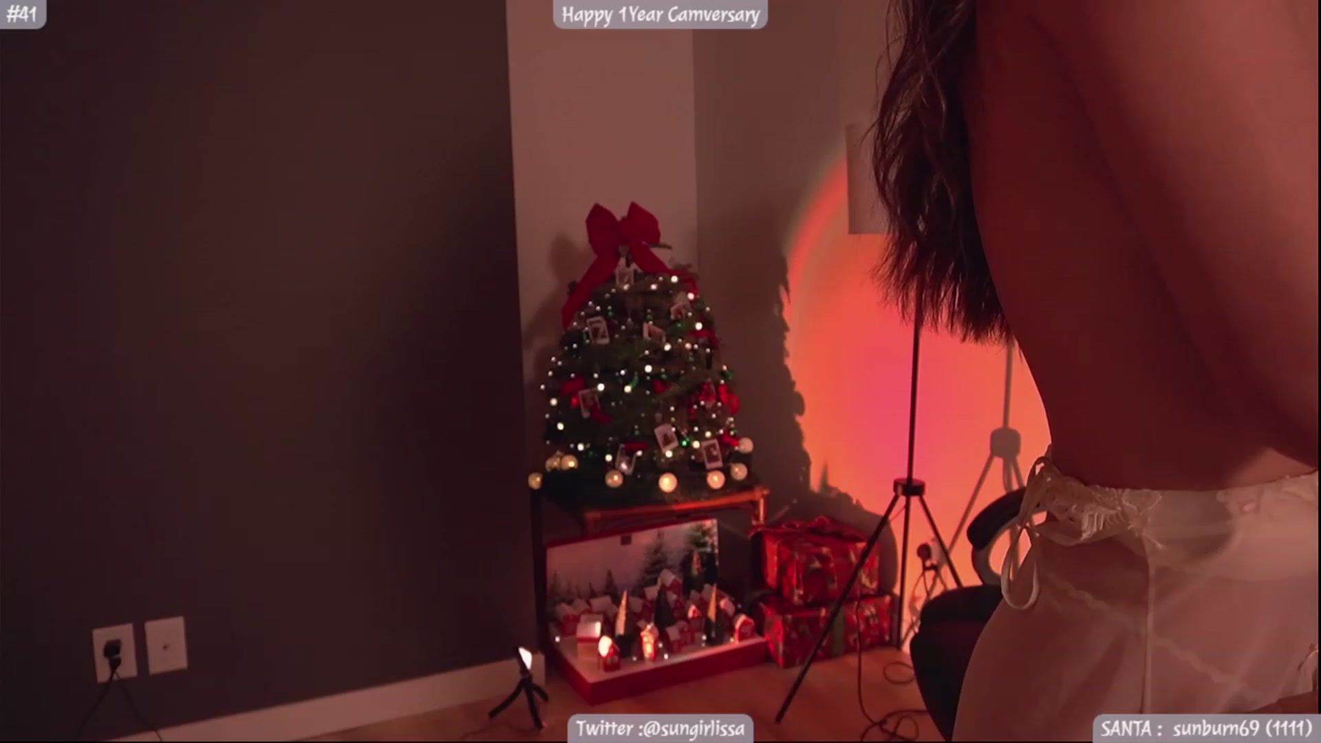 Gallery image thumbnail from Isabella_7's myfreecams stream on, 12/22/2023, 24:28 image 16 of 20