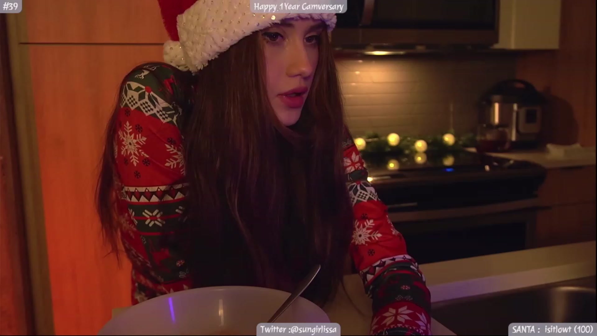 Gallery image thumbnail from Isabella_7's myfreecams stream on, 12/25/2023, 02:04 image 12 of 20