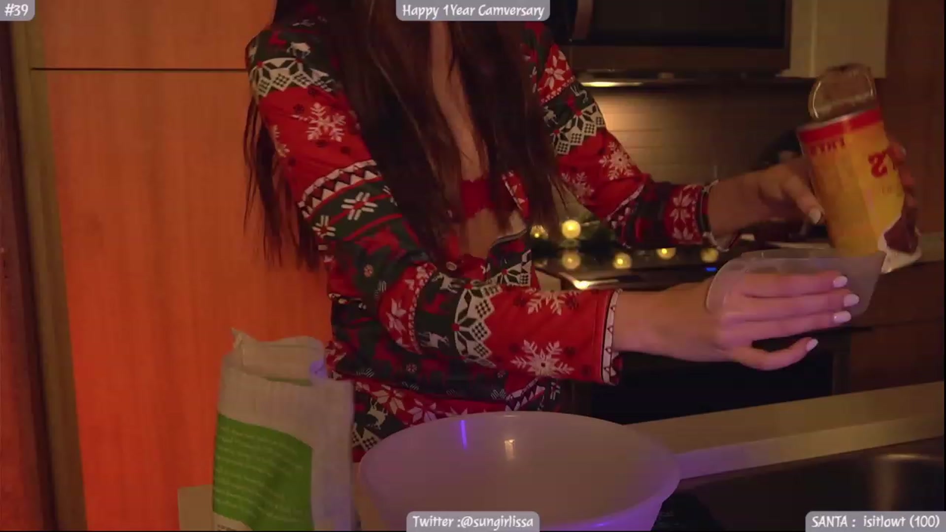 Gallery image thumbnail from Isabella_7's myfreecams stream on, 12/25/2023, 02:04 image 9 of 20