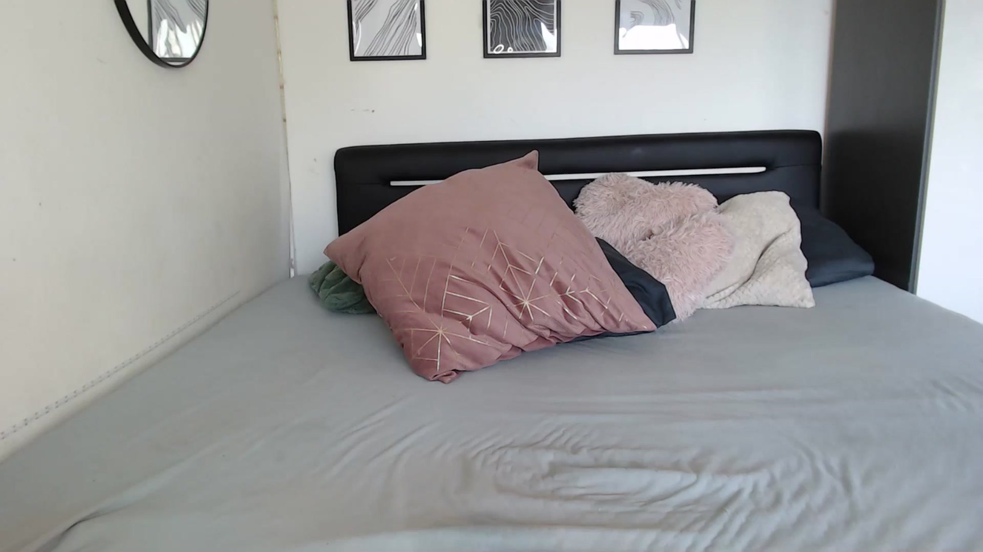 Gallery image thumbnail from Isabella_baby's myfreecams stream on, 08/18/2025, 14:46 image 19 of 20