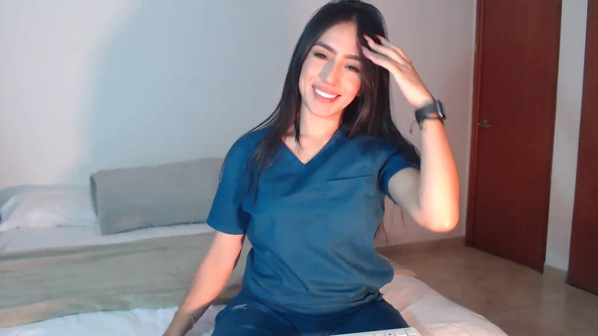 Gallery image thumbnail from Isabellaclark's myfreecams stream on, 08/29/2023, 15:52 image 16 of 20