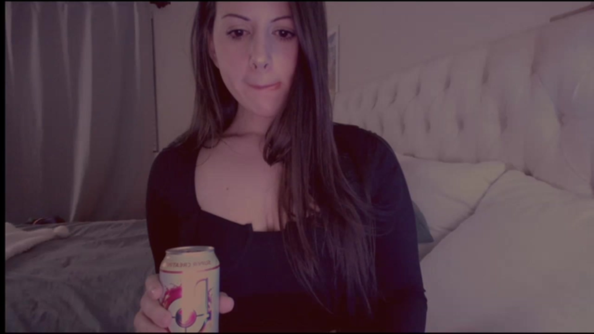 Gallery image thumbnail from Isabelle's myfreecams stream on, 11/23/2022, 04:04 image 1 of 20