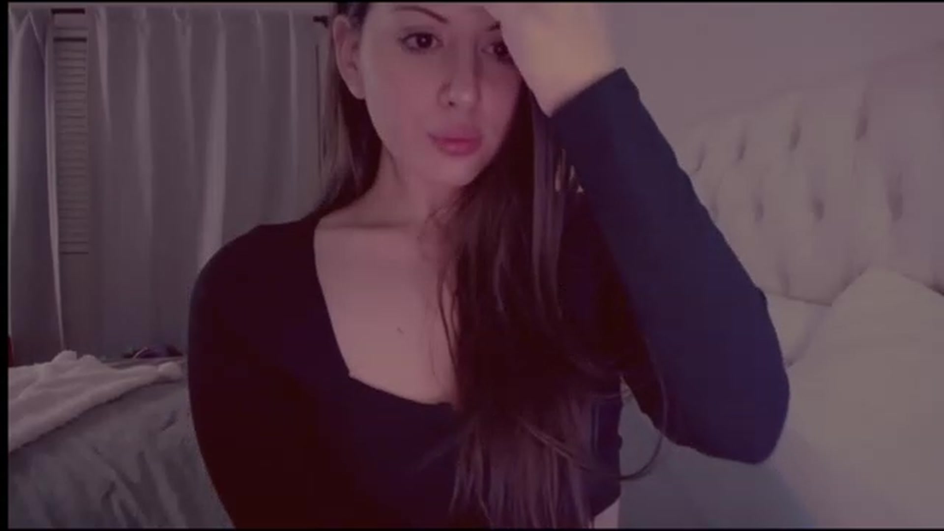 Gallery image thumbnail from Isabelle's myfreecams stream on, 11/23/2022, 05:28 image 10 of 20