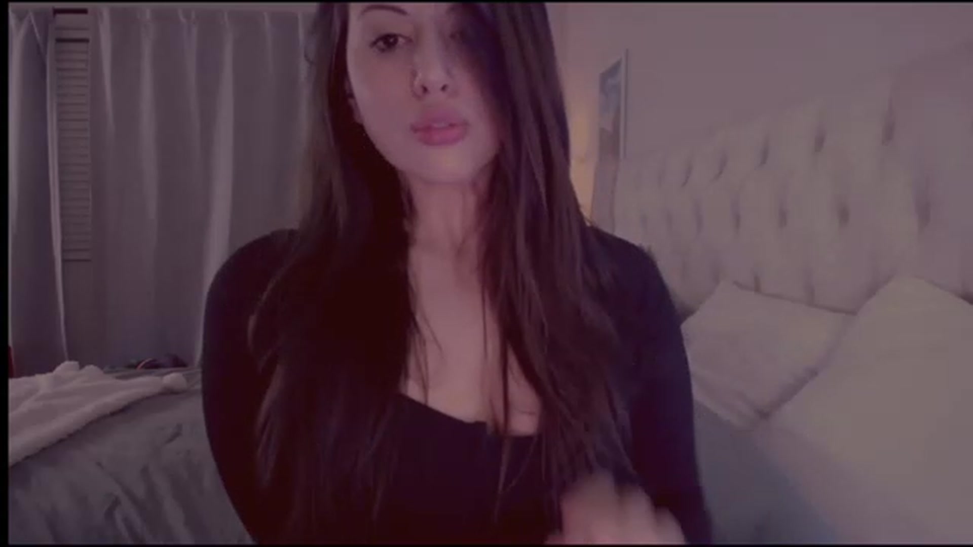 Gallery image thumbnail from Isabelle's myfreecams stream on, 11/23/2022, 05:28 image 9 of 20