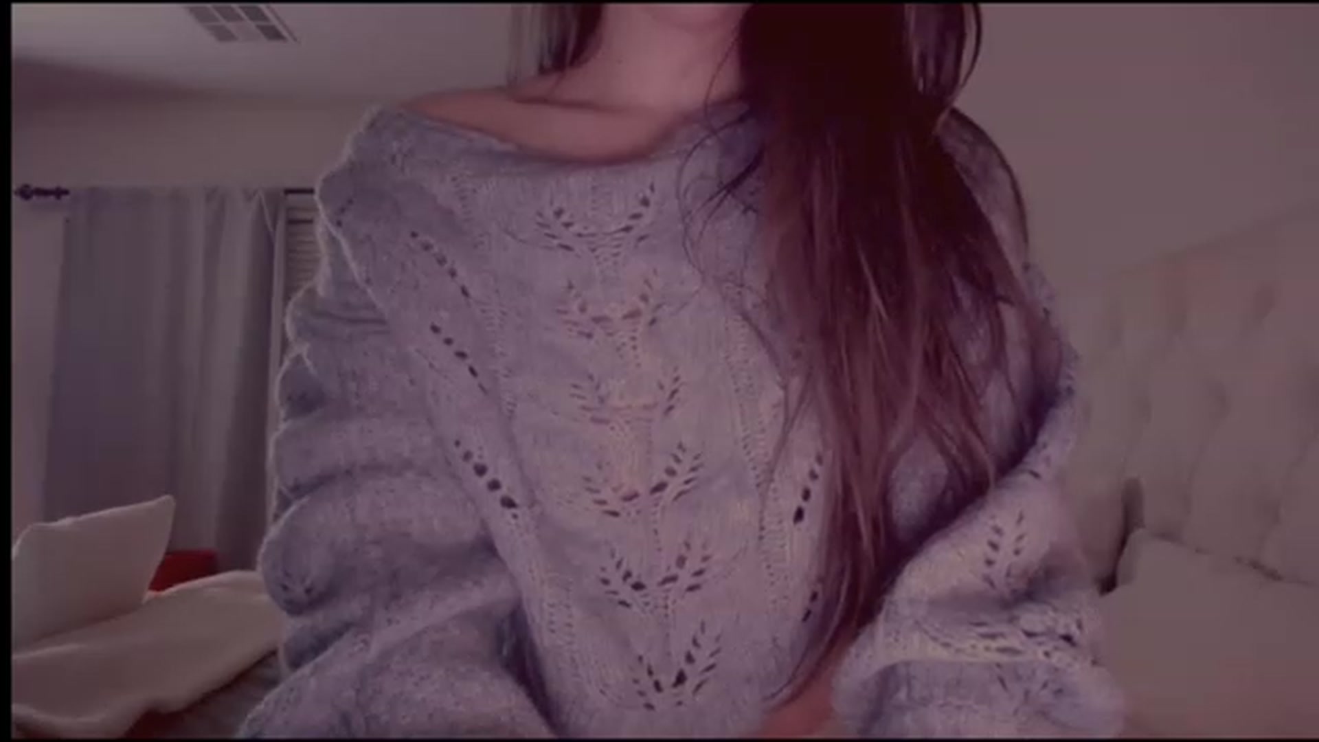 Gallery image thumbnail from Isabelle's myfreecams stream on, 11/28/2022, 09:39 image 6 of 20