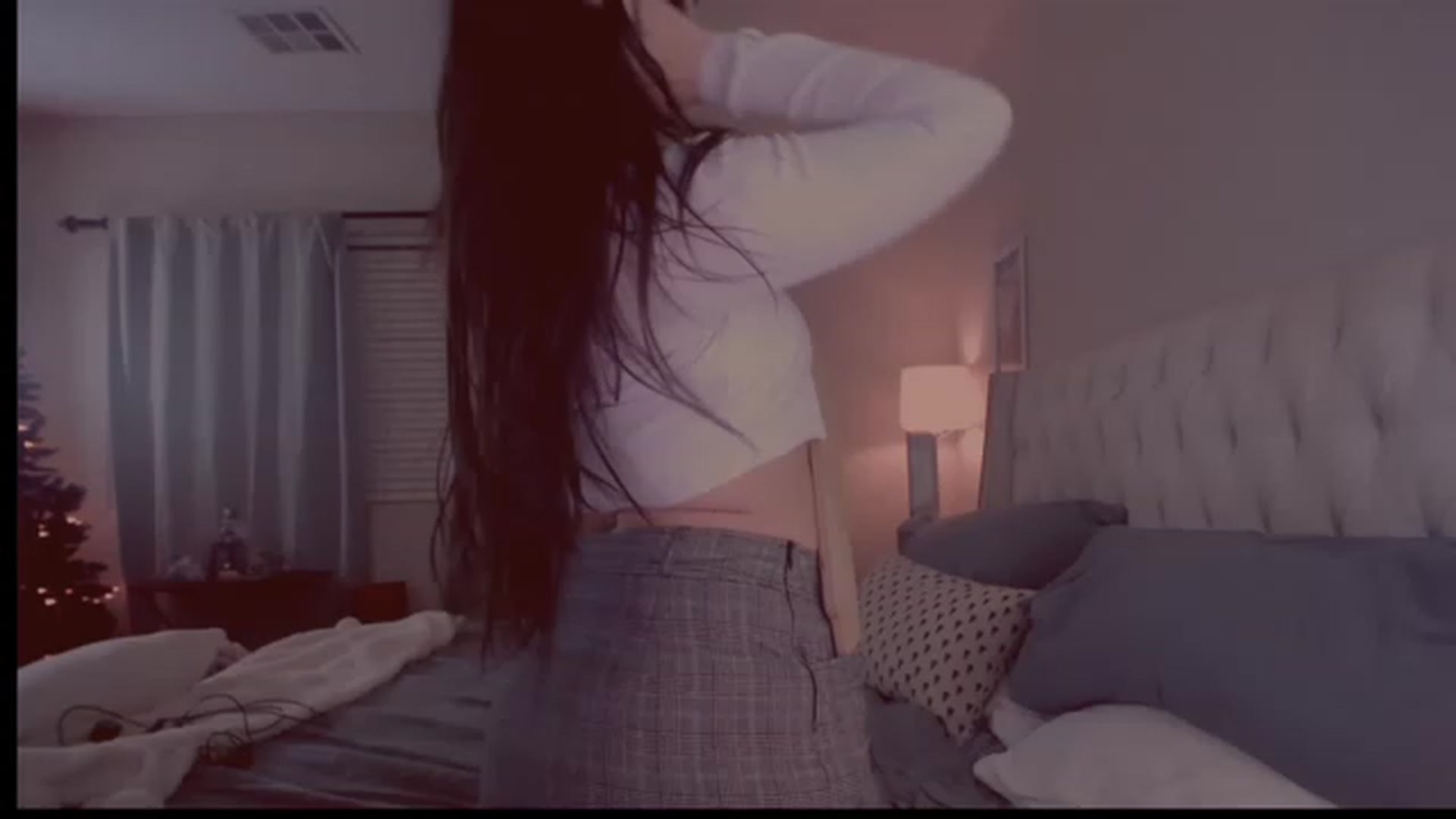 Gallery image thumbnail from Isabelle's myfreecams stream on, 12/15/2022, 06:49 image 7 of 20