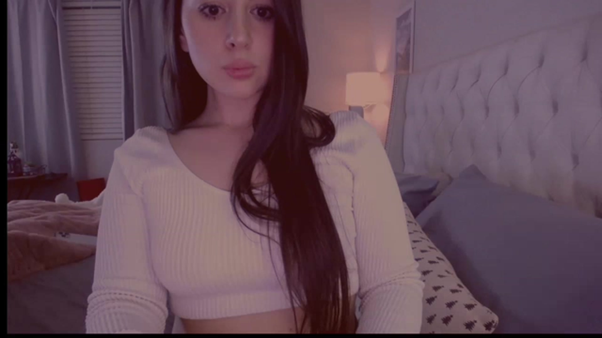 Gallery image thumbnail from Isabelle's myfreecams stream on, 12/16/2022, 03:14 image 4 of 20