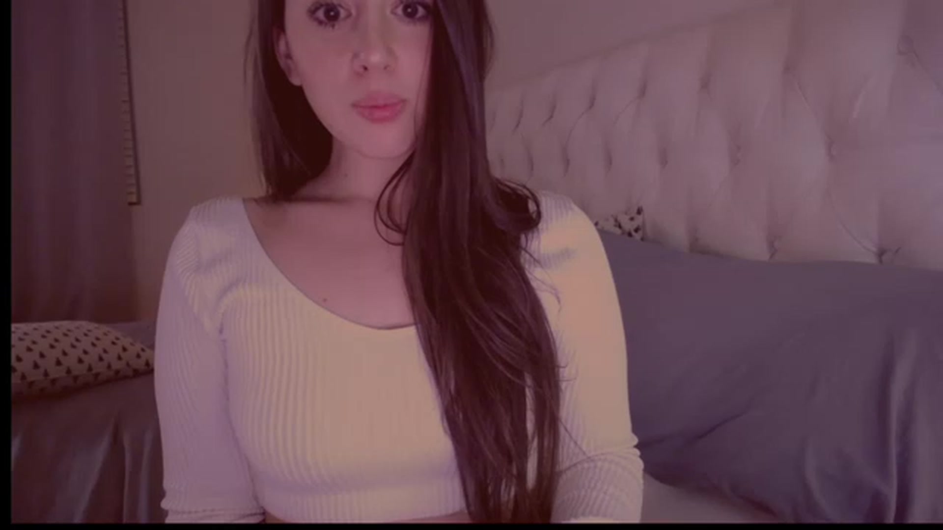 Gallery image thumbnail from Isabelle's myfreecams stream on, 12/16/2022, 03:14 image 12 of 20