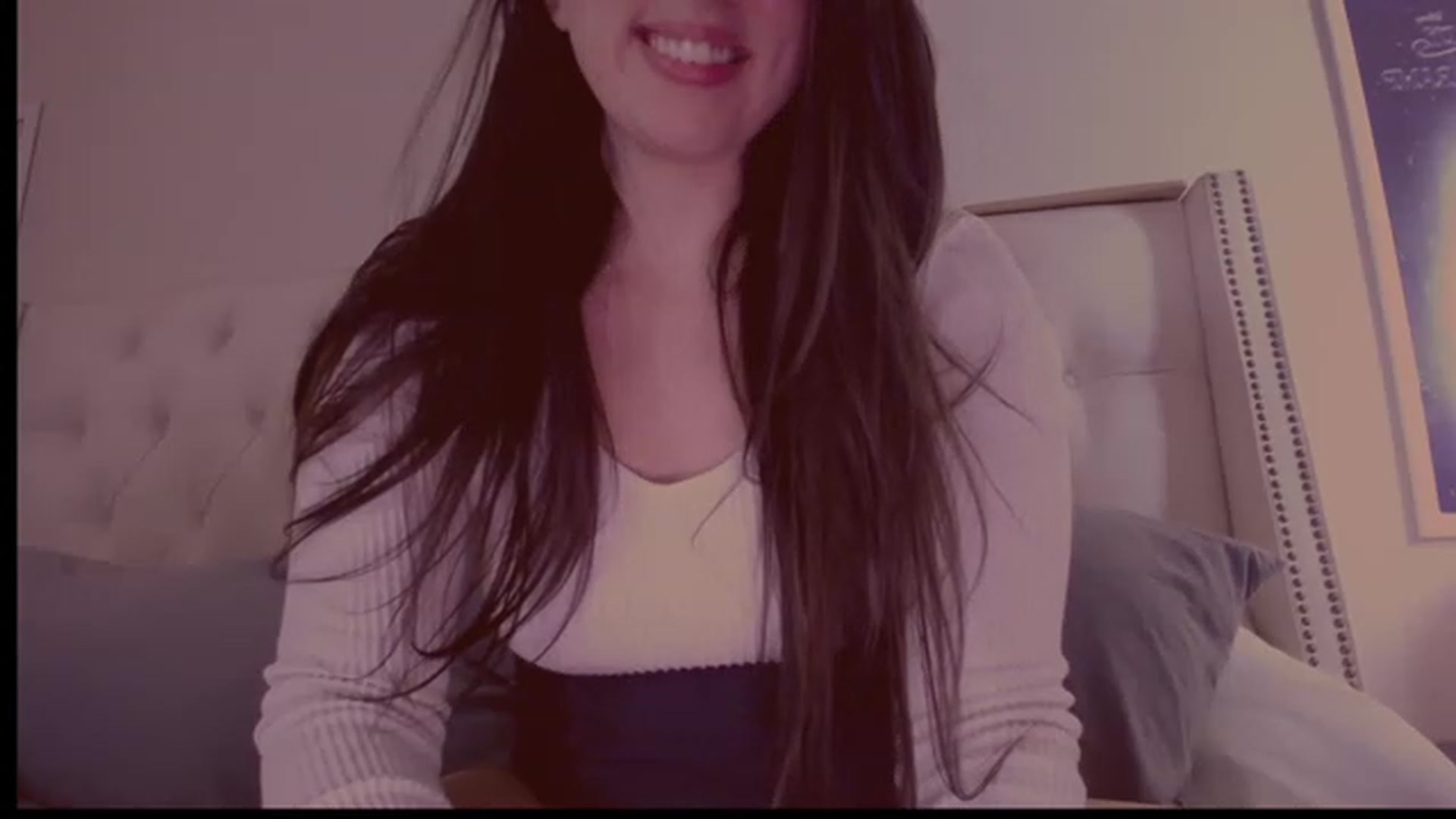 Gallery image thumbnail from Isabelle's myfreecams stream on, 12/16/2022, 04:39 image 13 of 20