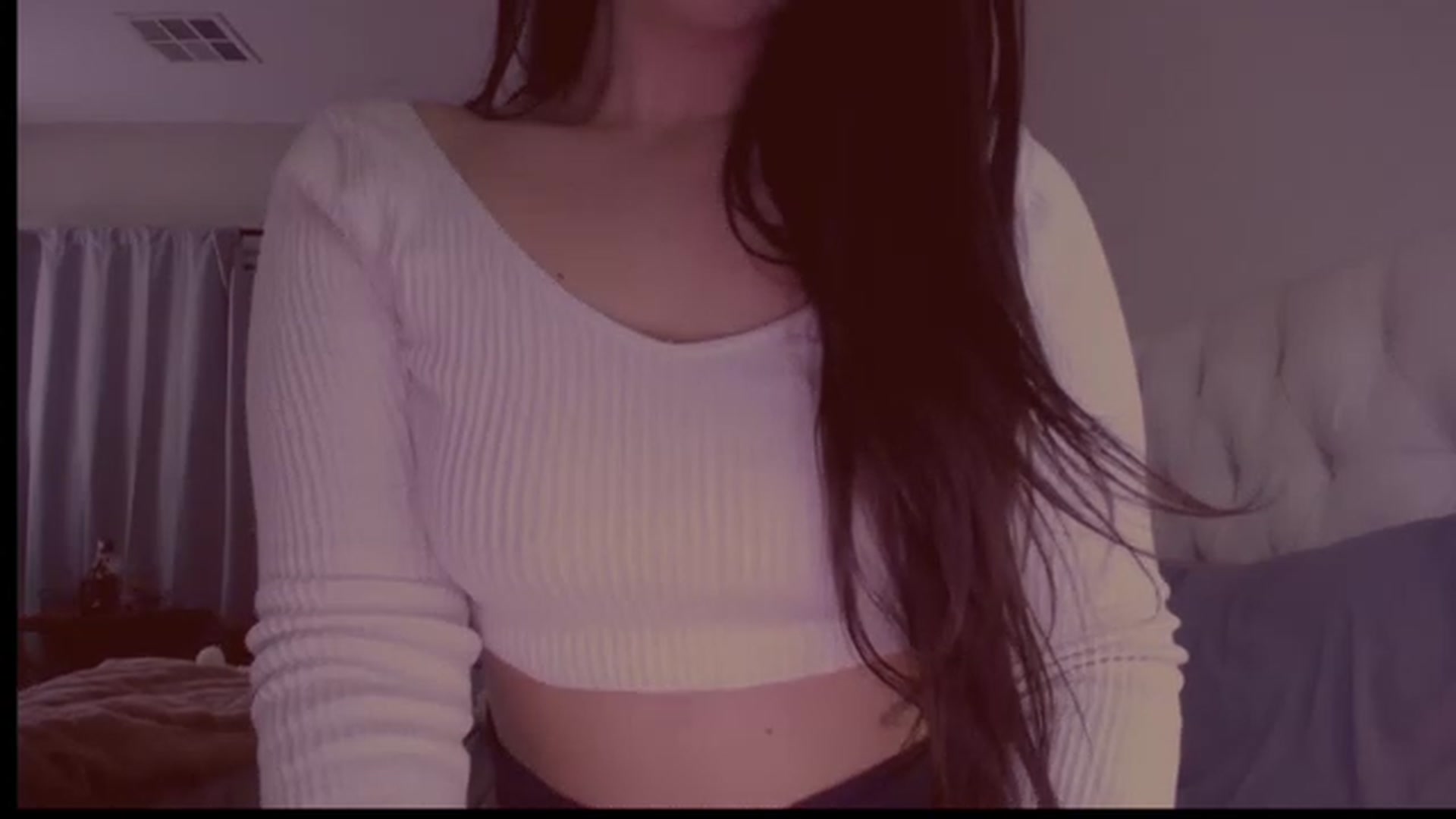 Gallery image thumbnail from Isabelle's myfreecams stream on, 12/16/2022, 05:45 image 5 of 20