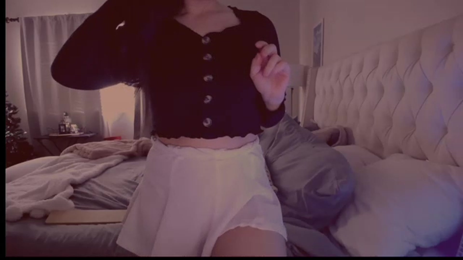 Gallery image thumbnail from Isabelle's myfreecams stream on, 12/16/2022, 23:25 image 5 of 20