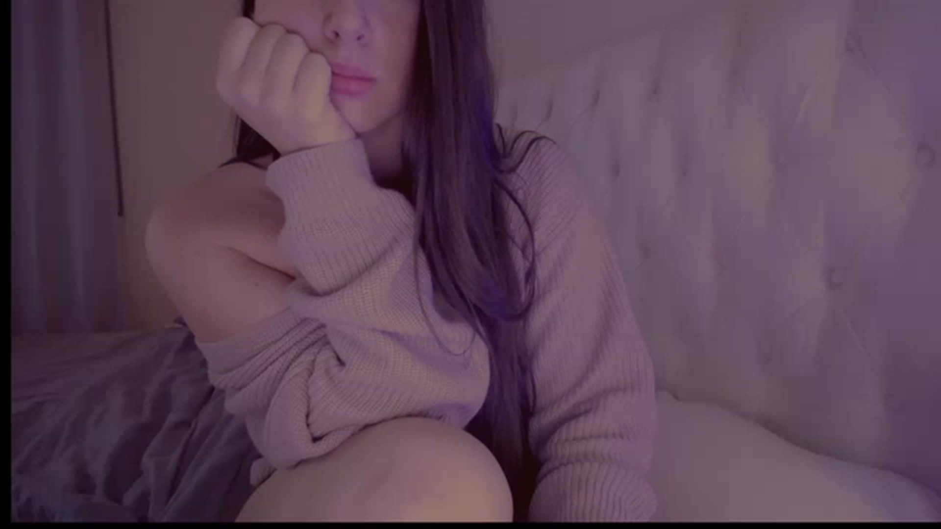 Gallery image thumbnail from Isabelle's myfreecams stream on, 12/29/2022, 06:03 image 18 of 20