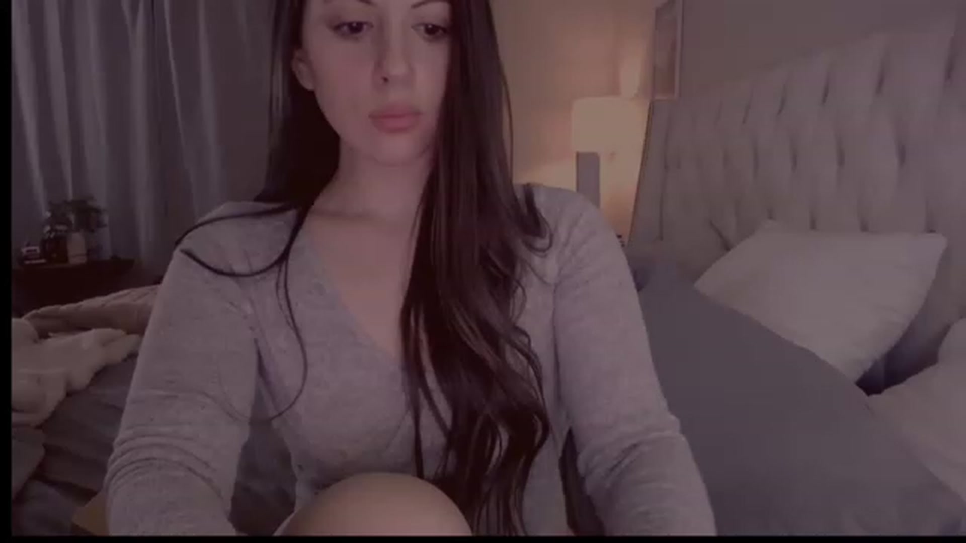 Gallery image thumbnail from Isabelle's myfreecams stream on, 12/30/2022, 07:18 image 13 of 20