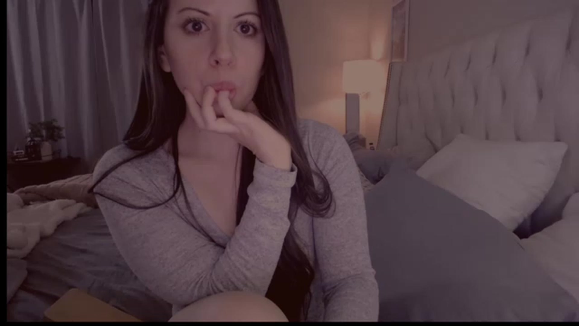 Gallery image thumbnail from Isabelle's myfreecams stream on, 12/30/2022, 07:18 image 14 of 20