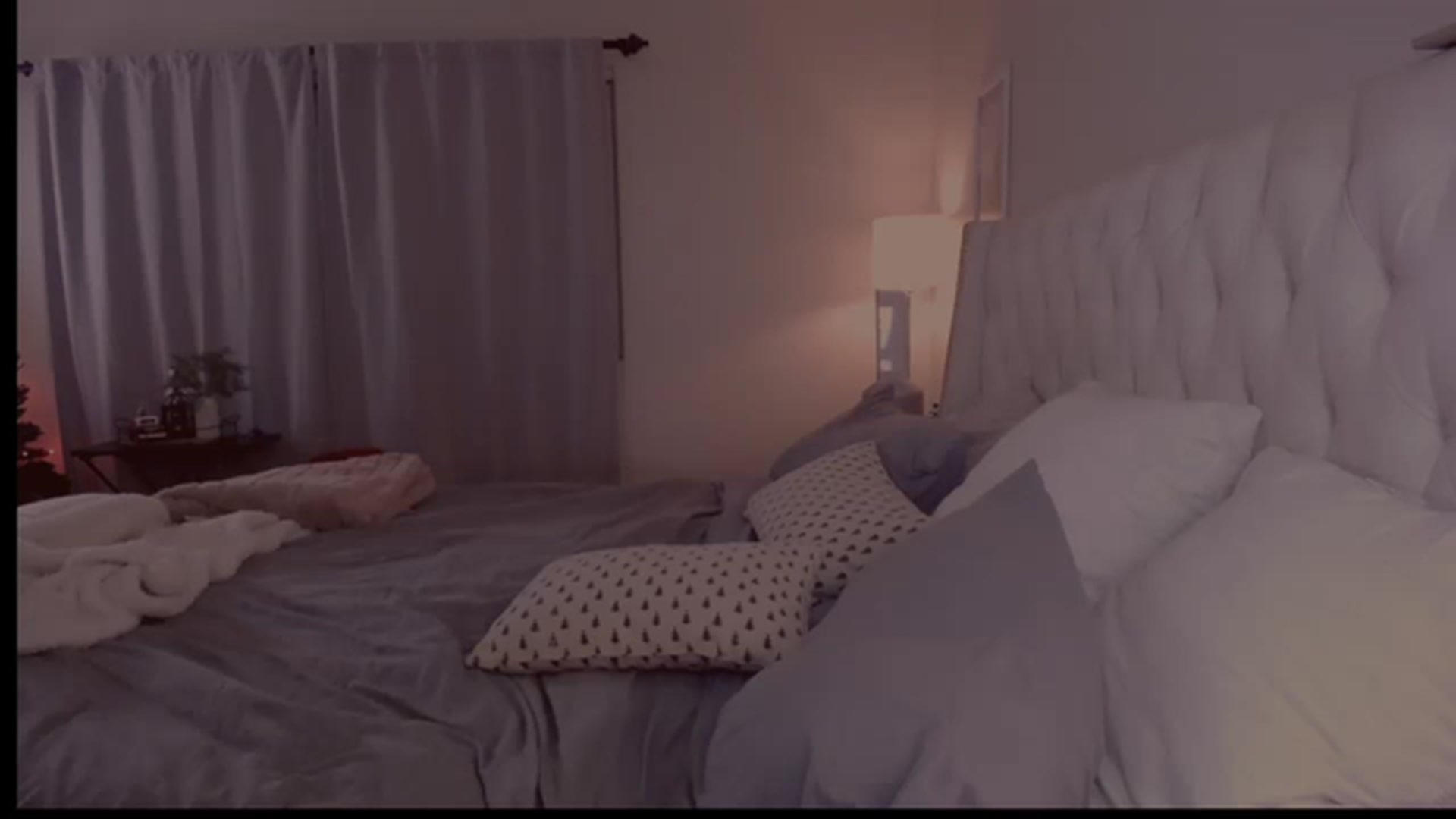 Gallery image thumbnail from Isabelle's myfreecams stream on, 12/30/2022, 08:27 image 15 of 20