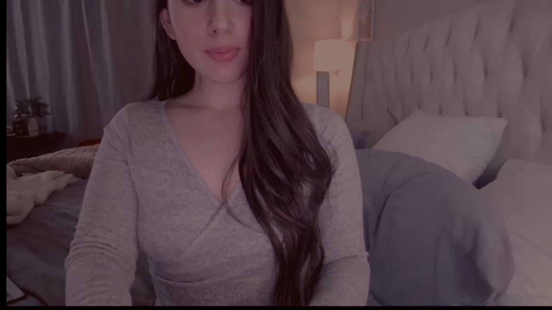 Gallery image thumbnail from Isabelle's myfreecams stream on, 12/30/2022, 08:27 image 7 of 20