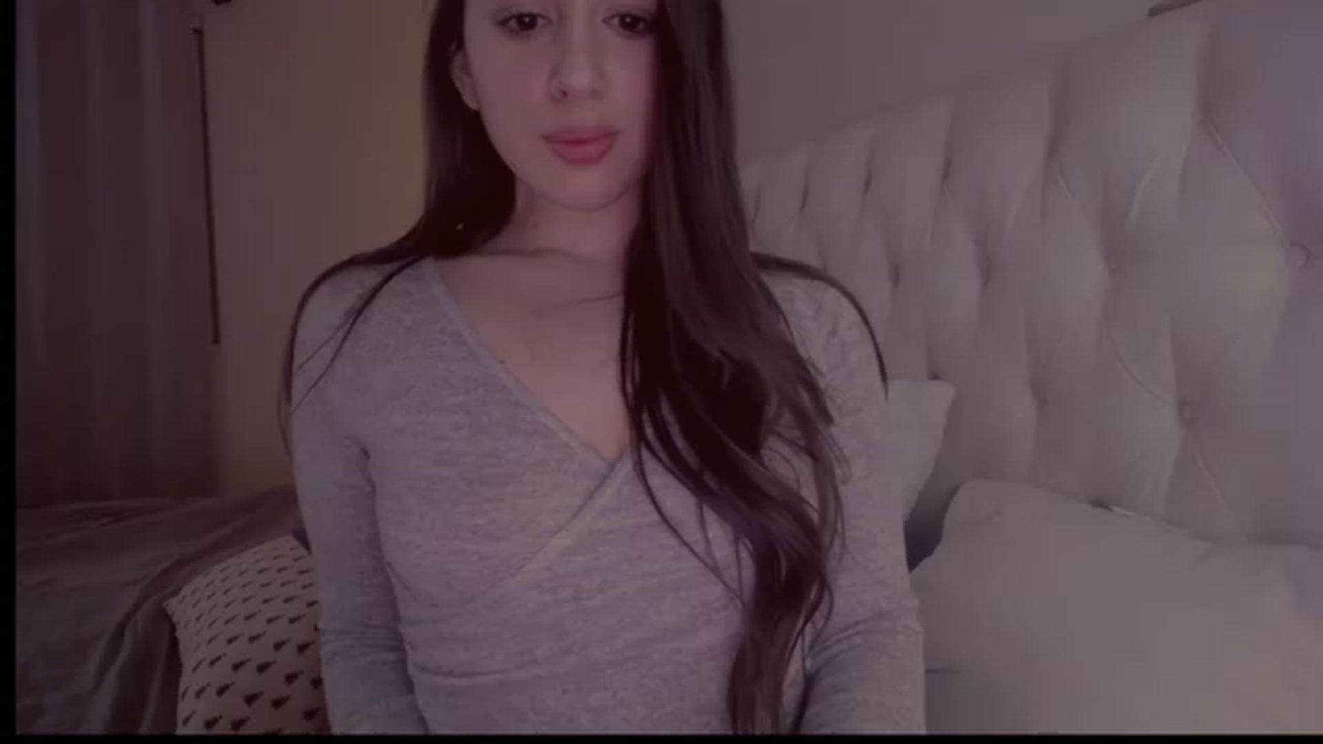 Gallery image thumbnail from Isabelle's myfreecams stream on, 12/30/2022, 08:27 image 6 of 20
