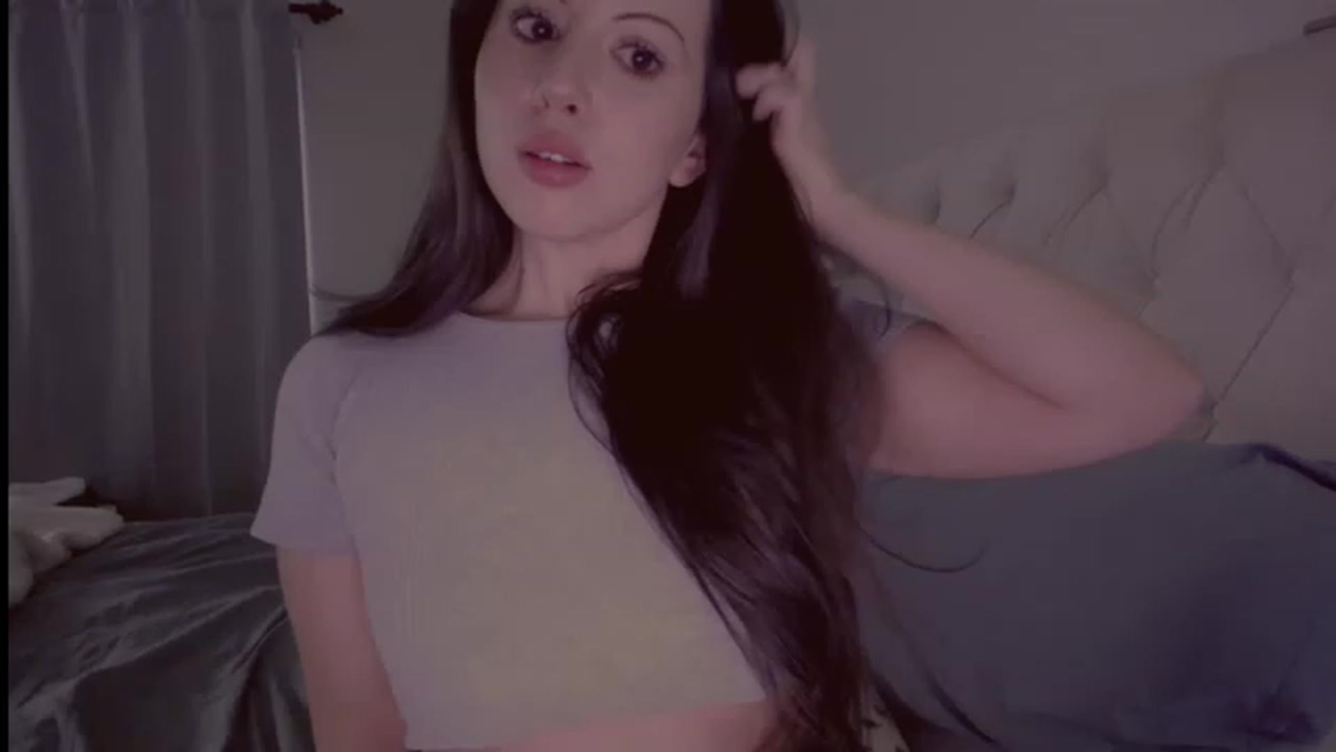 Gallery image thumbnail from Isabelle's myfreecams stream on, 01/10/2023, 24:00 image 12 of 20