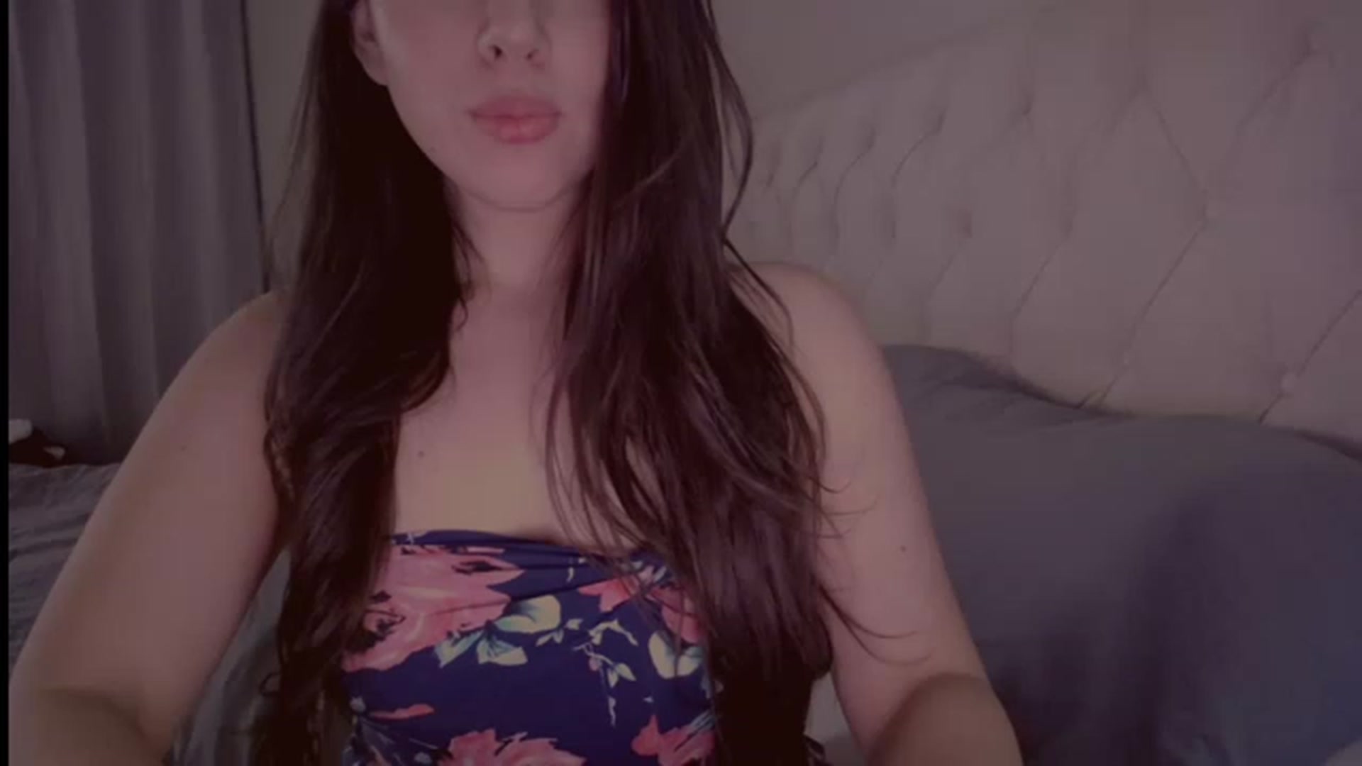 Gallery image thumbnail from Isabelle's myfreecams stream on, 01/11/2023, 02:37 image 10 of 20