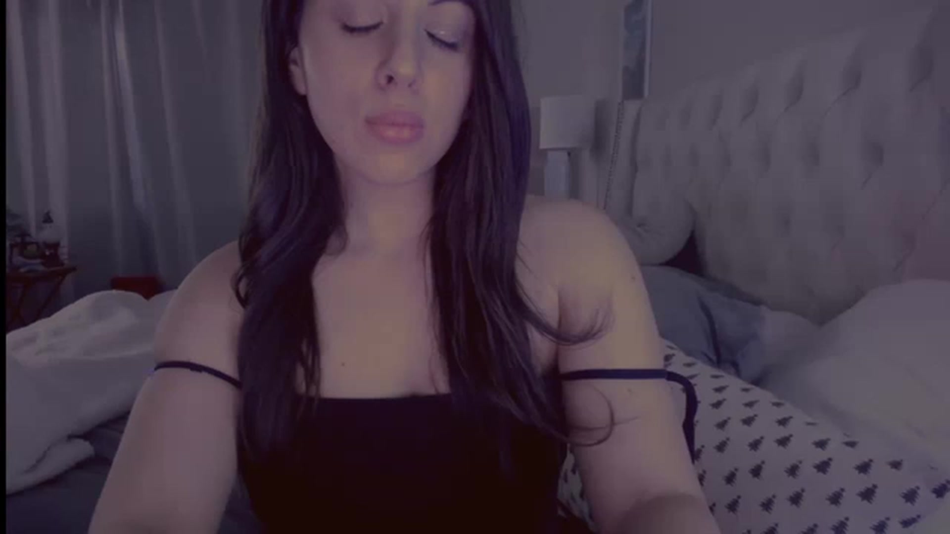 Gallery image thumbnail from Isabelle's myfreecams stream on, 01/16/2023, 23:32 image 9 of 20