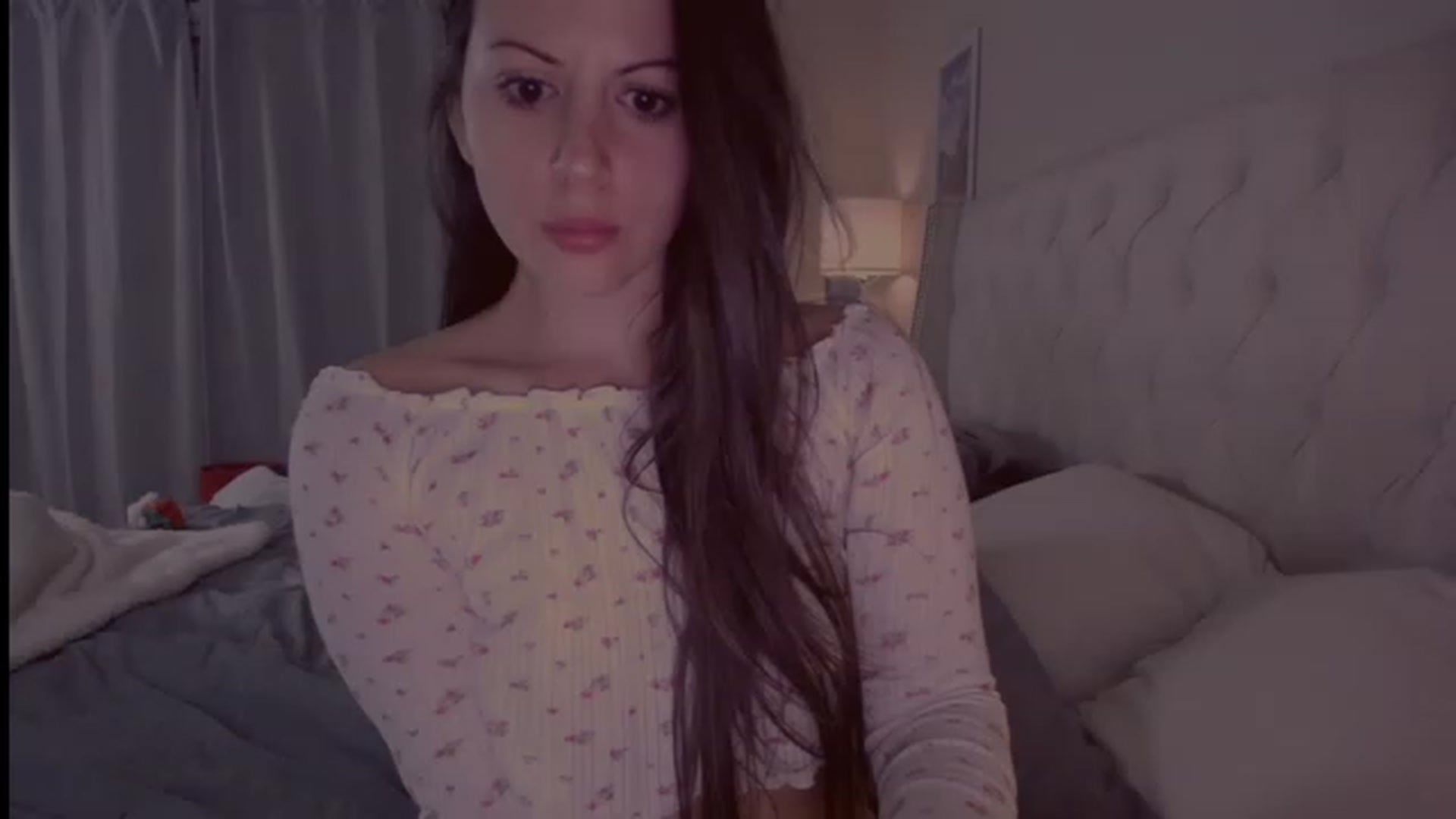 Gallery image thumbnail from Isabelle's myfreecams stream on, 02/02/2023, 07:29 image 12 of 20
