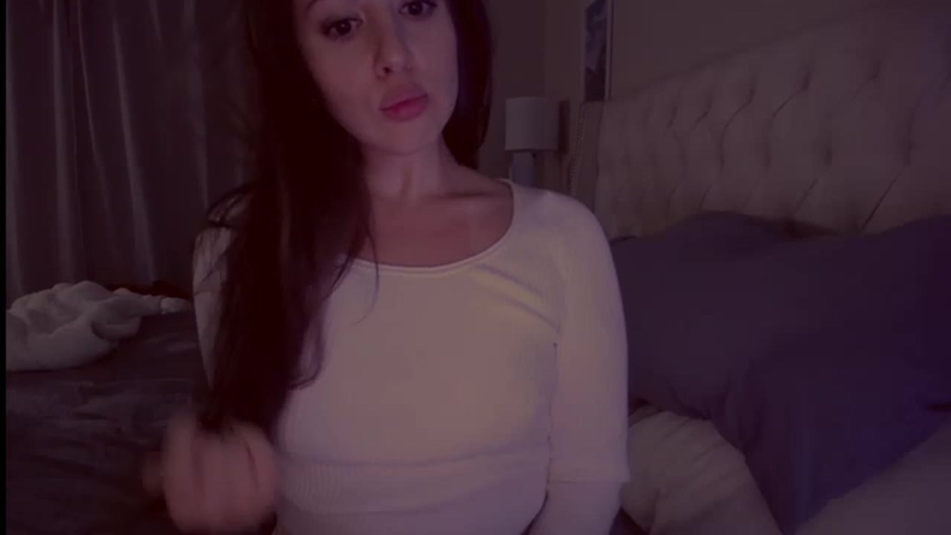 Gallery image thumbnail from Isabelle's myfreecams stream on, 02/07/2023, 10:22 image 17 of 20