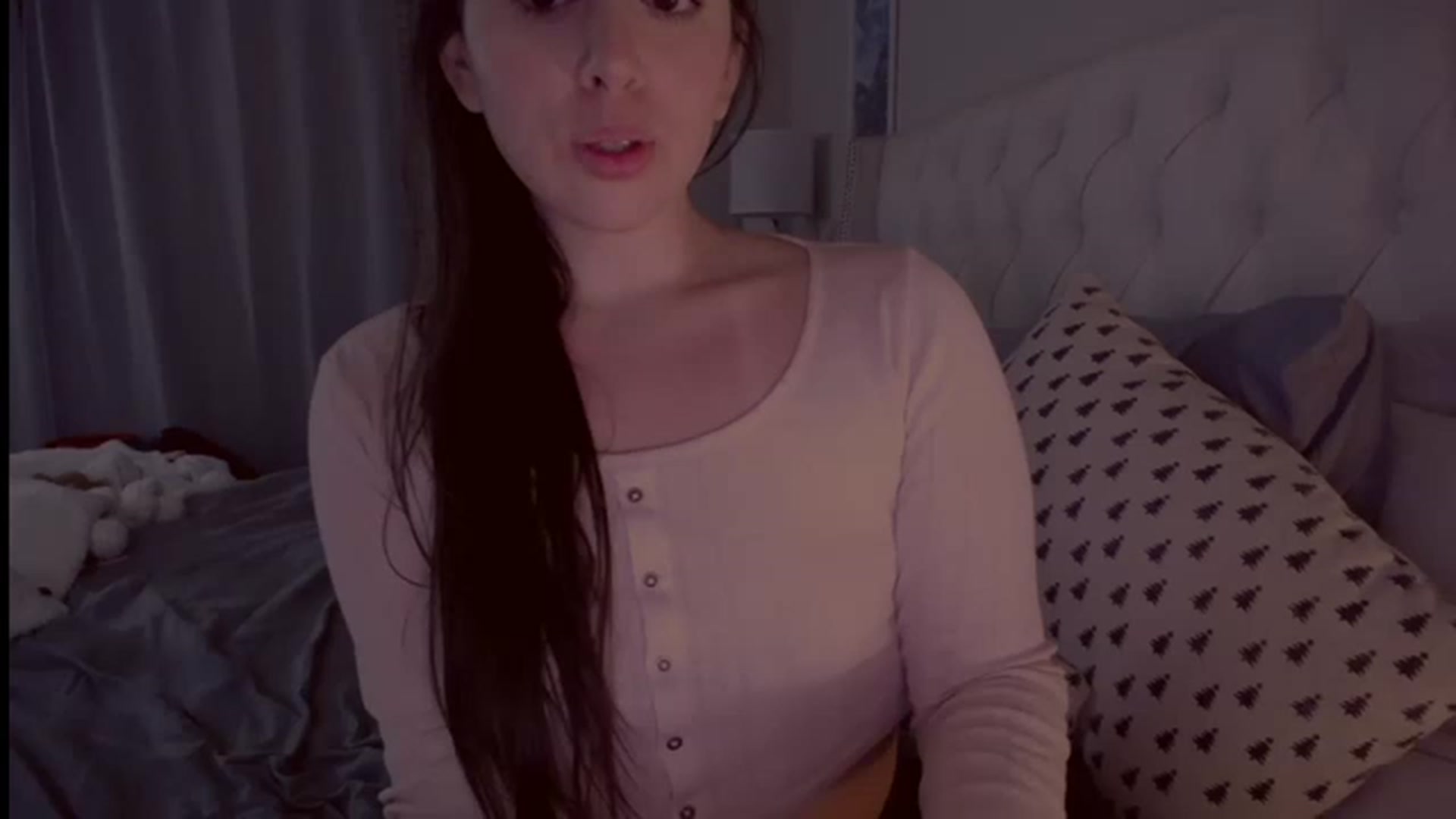 Gallery image thumbnail from Isabelle's myfreecams stream on, 02/10/2023, 10:21 image 19 of 20