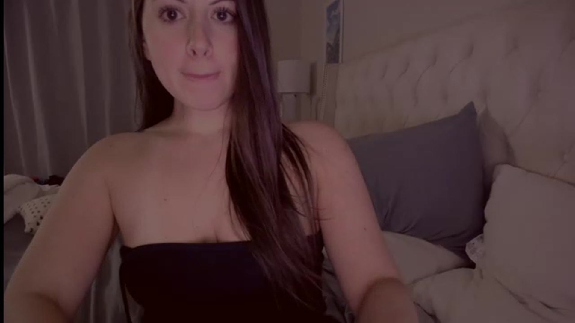 Gallery image thumbnail from Isabelle's myfreecams stream on, 02/12/2023, 13:42 image 11 of 20