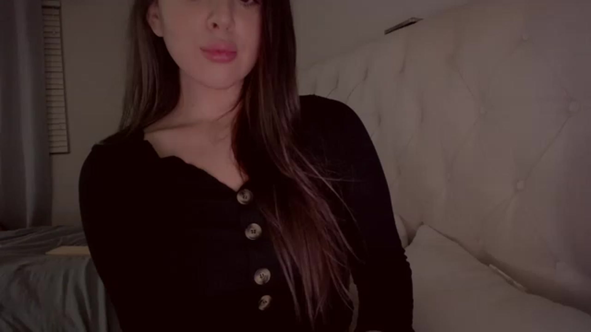 Gallery image thumbnail from Isabelle's myfreecams stream on, 02/27/2023, 08:04 image 2 of 20