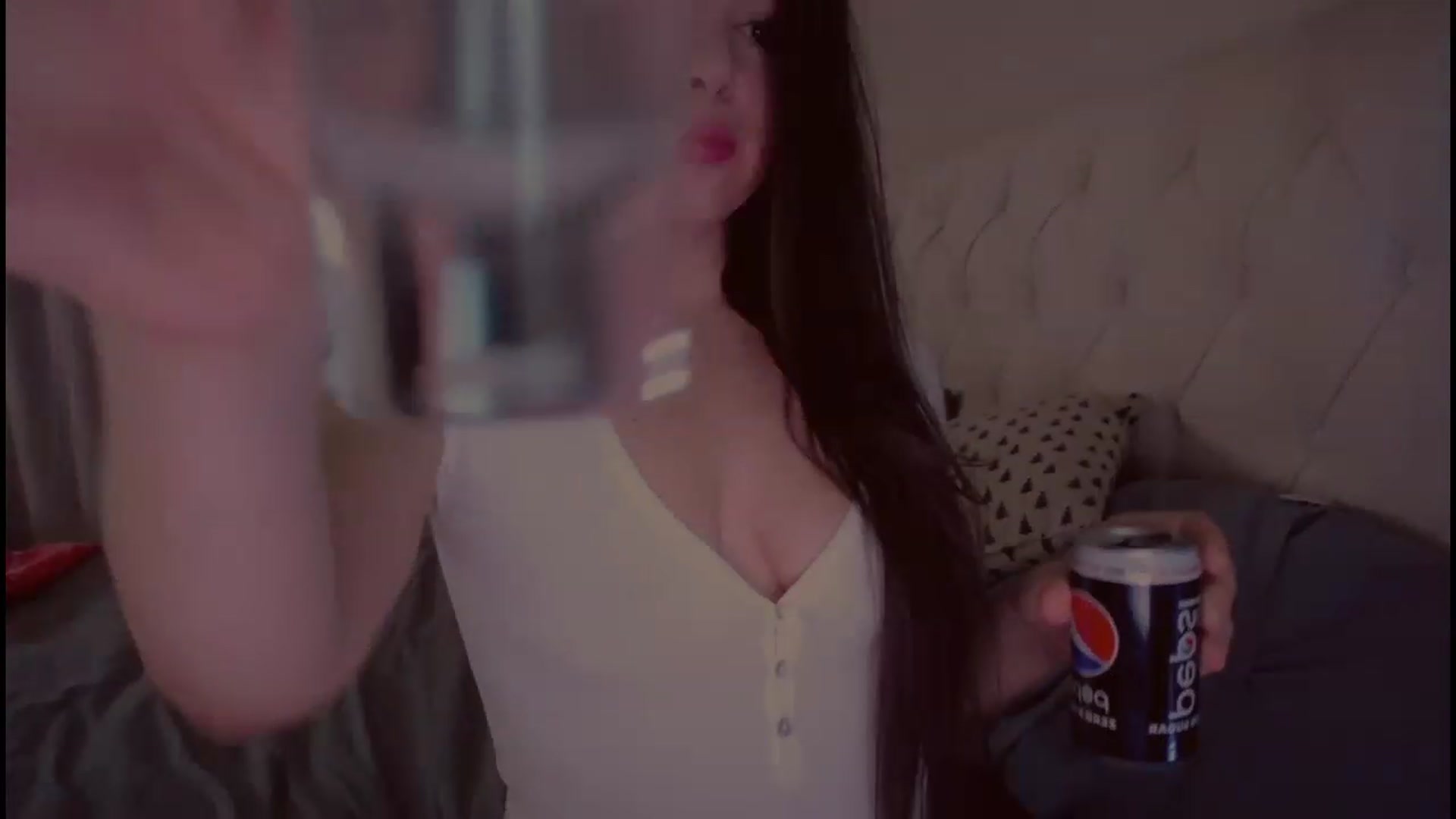 Gallery image thumbnail from Isabelle's myfreecams stream on, 05/31/2023, 08:16 image 12 of 20