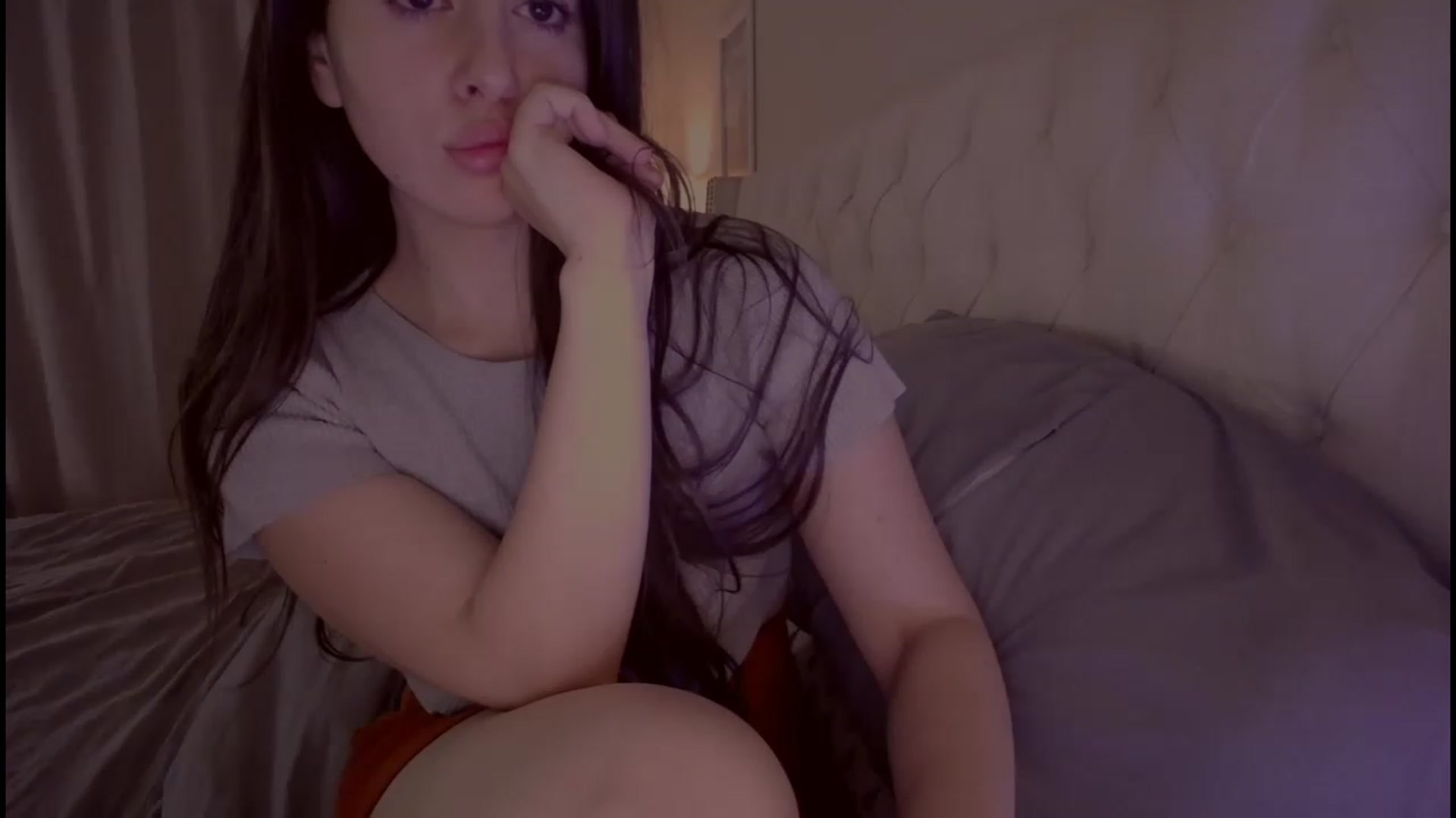 Gallery image thumbnail from Isabelle's myfreecams stream on, 06/01/2023, 09:14 image 6 of 20