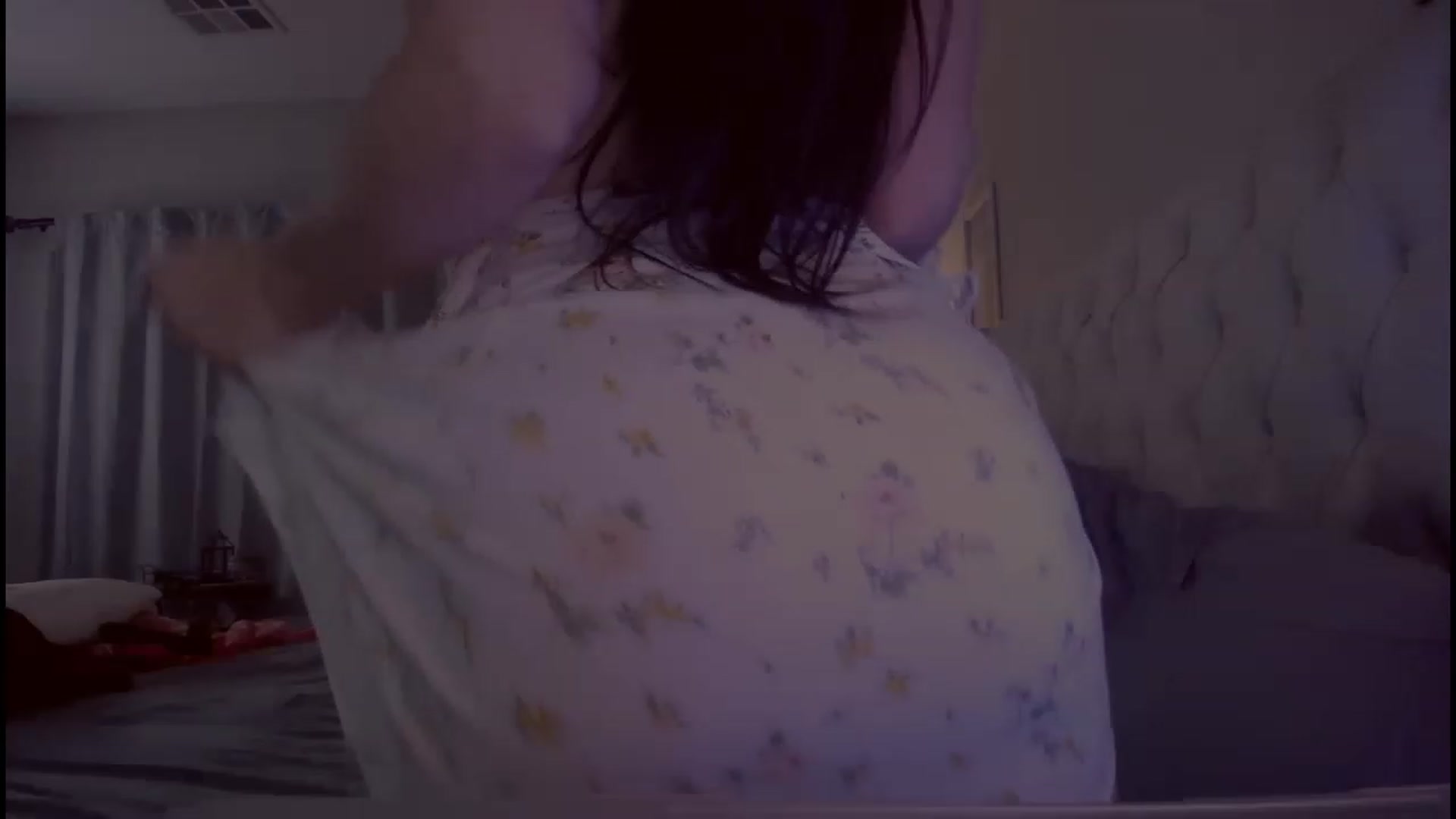 Gallery image thumbnail from Isabelle's myfreecams stream on, 06/05/2023, 09:51 image 4 of 20
