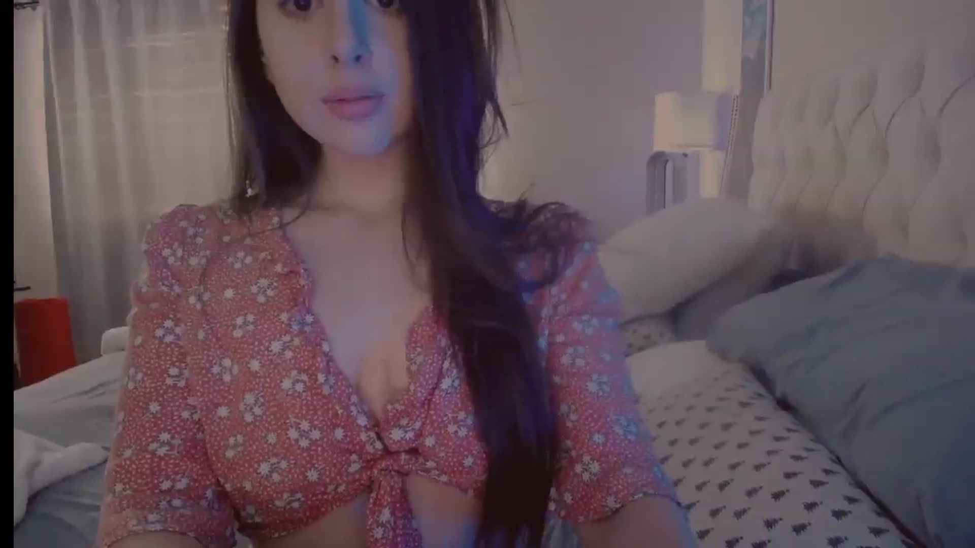 Gallery image thumbnail from Isabelle's myfreecams stream on, 08/01/2023, 24:57 image 17 of 20