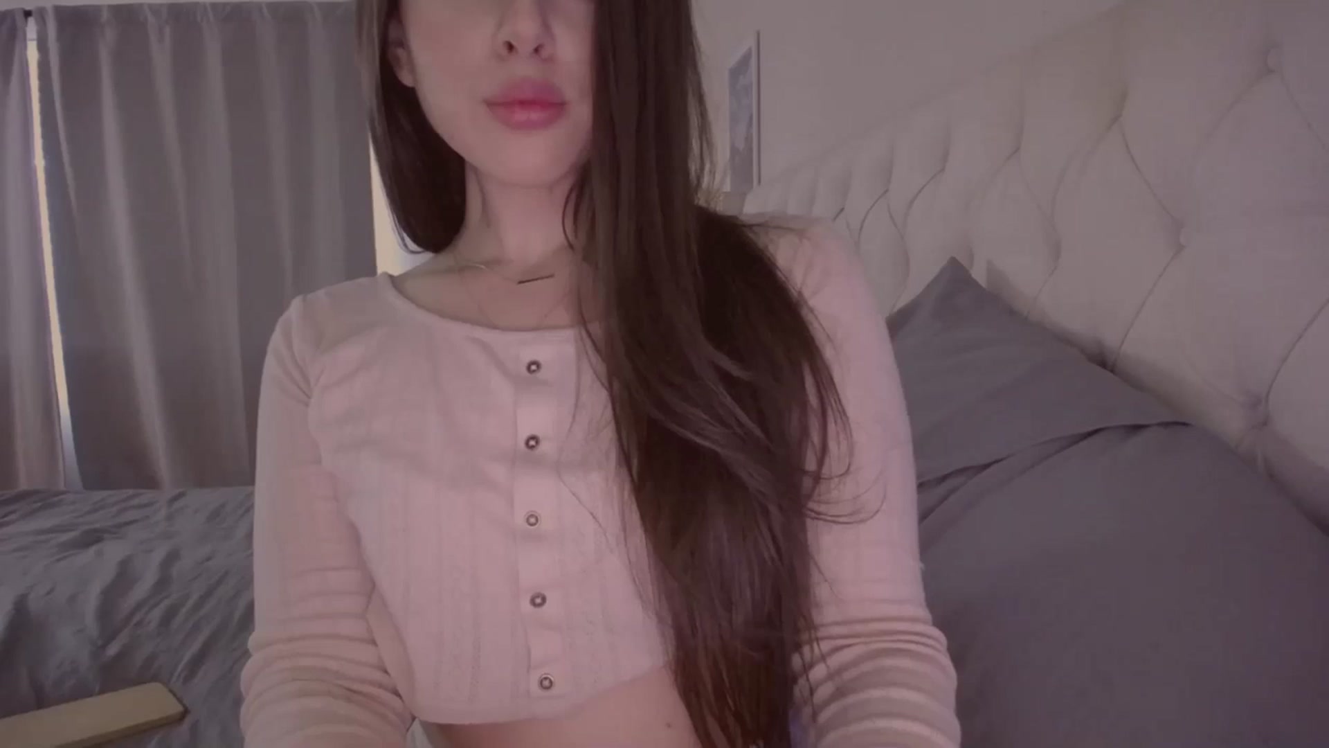 Gallery image thumbnail from Isabelle's myfreecams stream on, 08/21/2023, 18:49 image 15 of 20