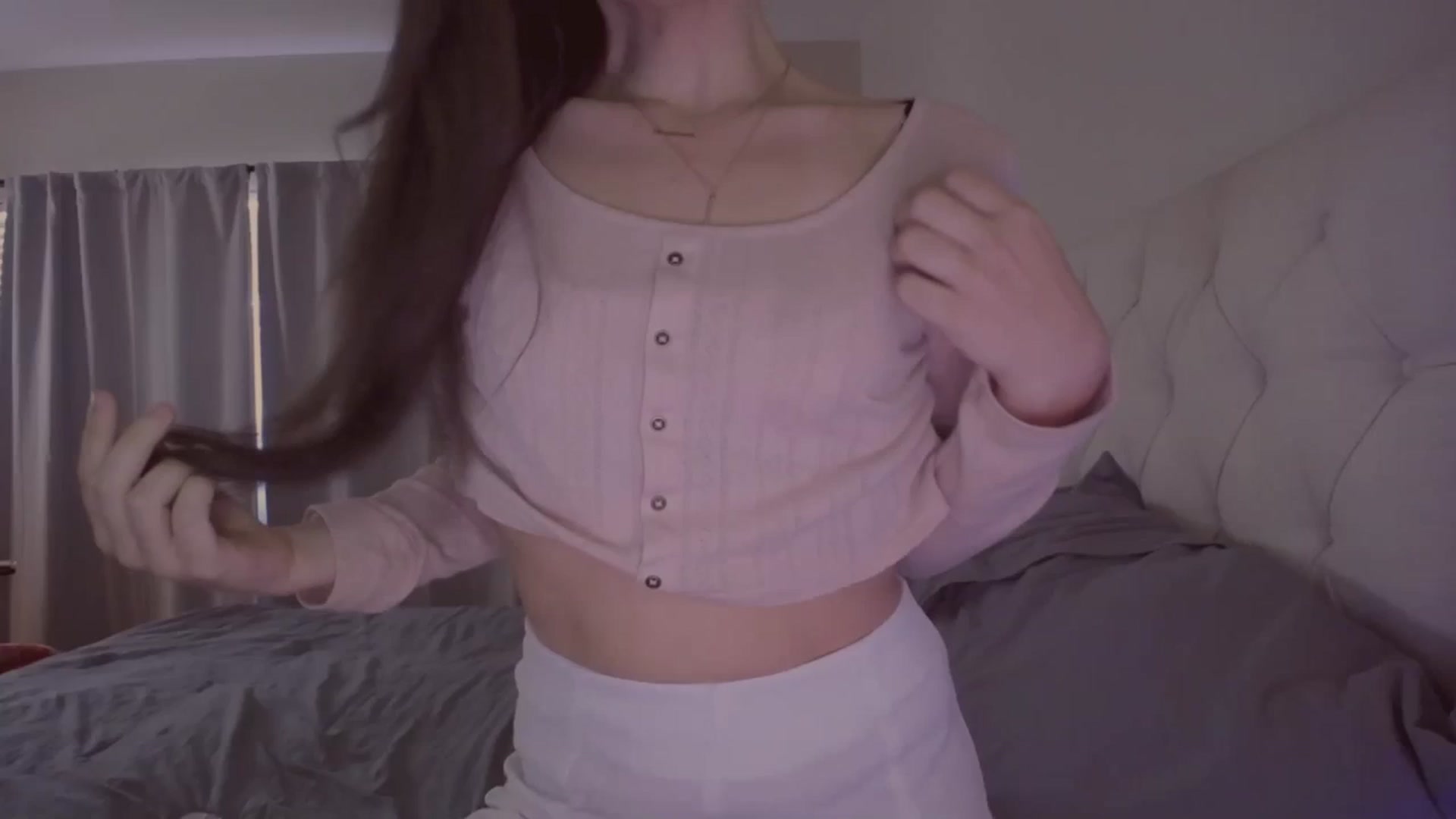 Gallery image thumbnail from Isabelle's myfreecams stream on, 08/21/2023, 18:49 image 20 of 20