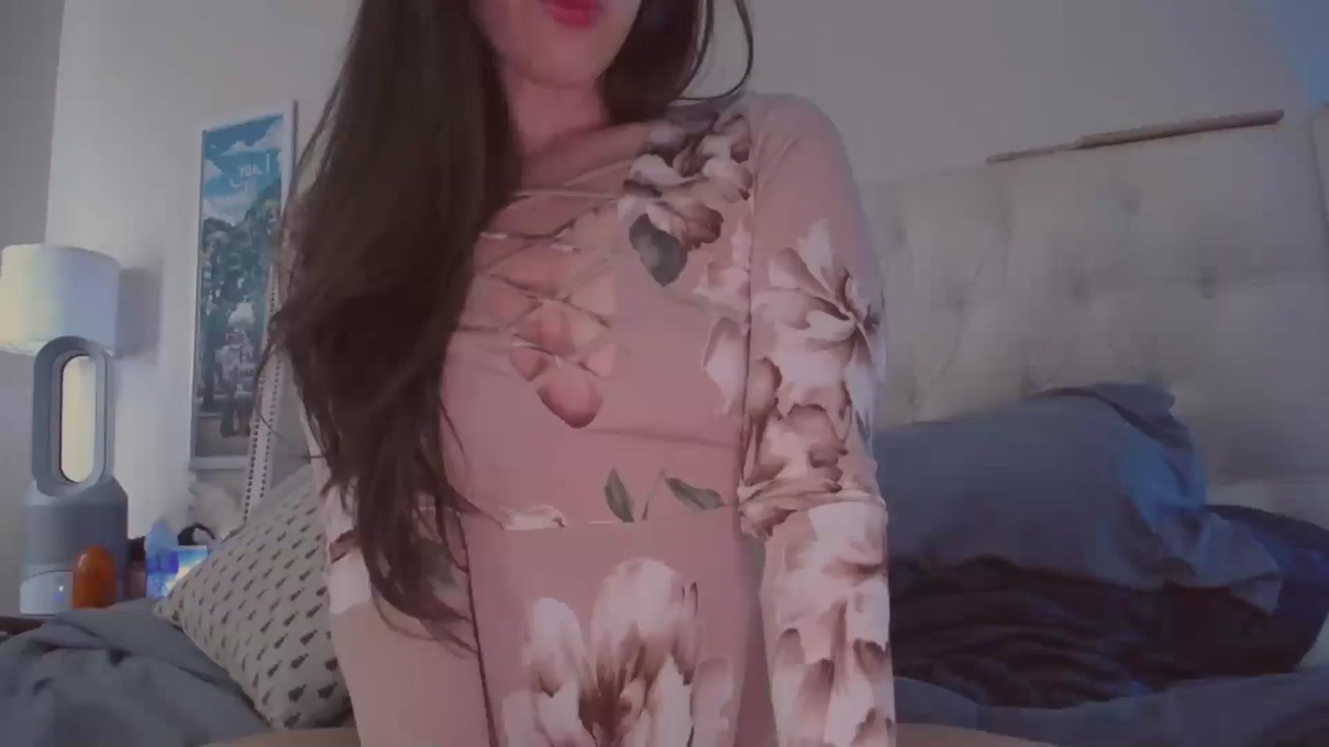 Gallery image thumbnail from Isabelle's myfreecams stream on, 09/05/2023, 23:51 image 9 of 20