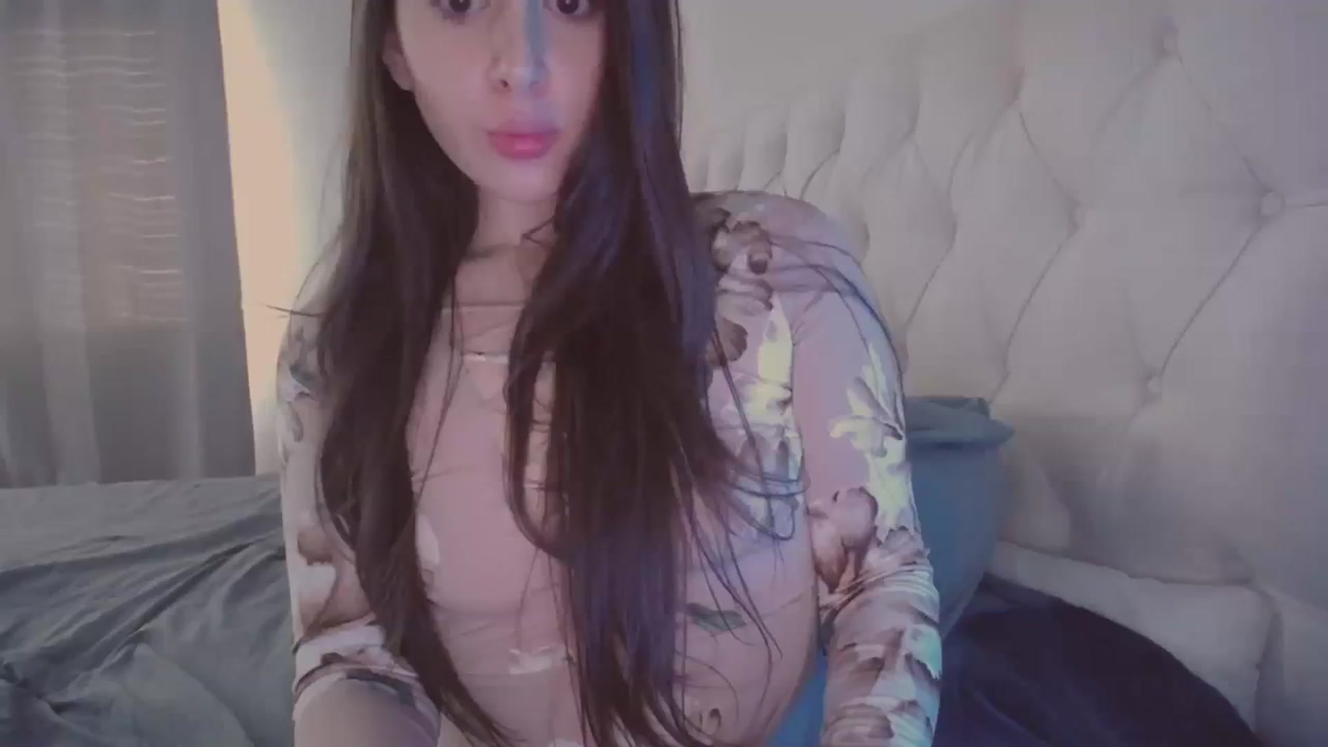 Gallery image thumbnail from Isabelle's myfreecams stream on, 09/05/2023, 23:51 image 18 of 20