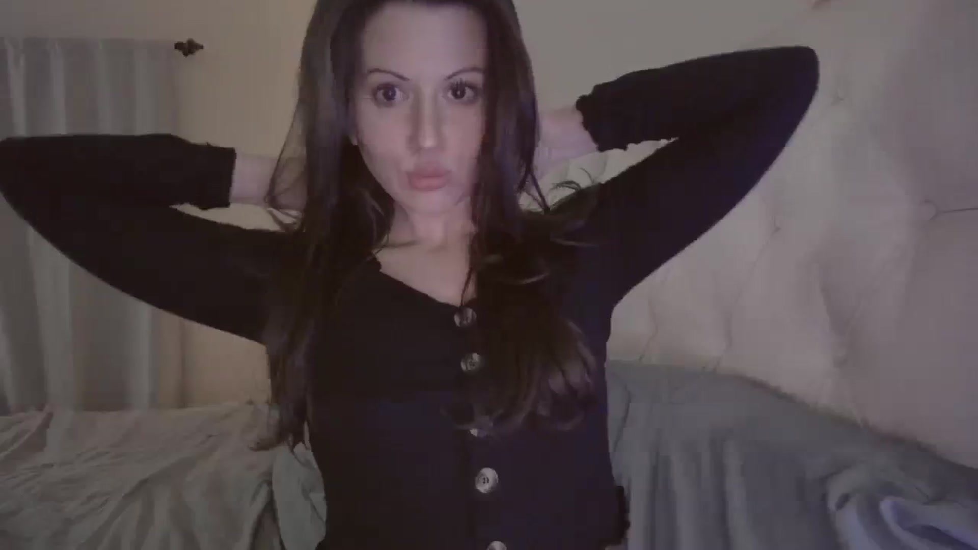 Gallery image thumbnail from Isabelle's myfreecams stream on, 09/18/2023, 05:03 image 20 of 20
