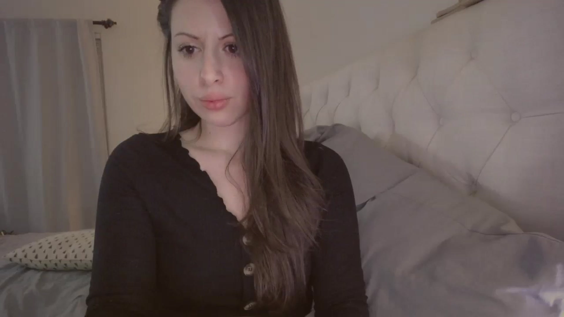 Gallery image thumbnail from Isabelle's myfreecams stream on, 11/23/2023, 08:26 image 15 of 20