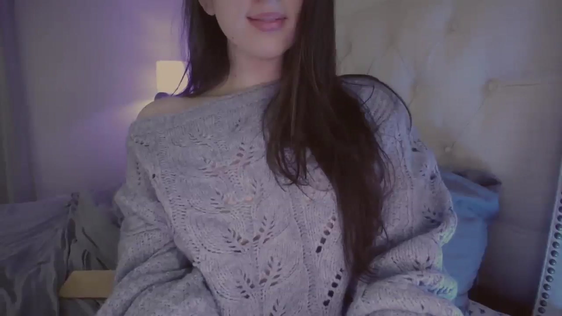 Gallery image thumbnail from Isabelle's myfreecams stream on, 11/30/2023, 08:20 image 3 of 20
