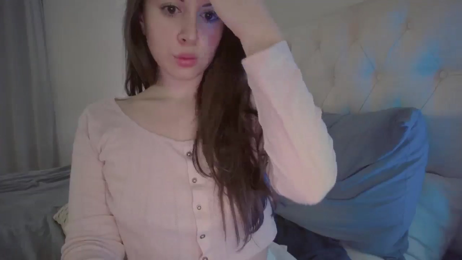 Gallery image thumbnail from Isabelle's myfreecams stream on, 12/05/2023, 07:19 image 3 of 20