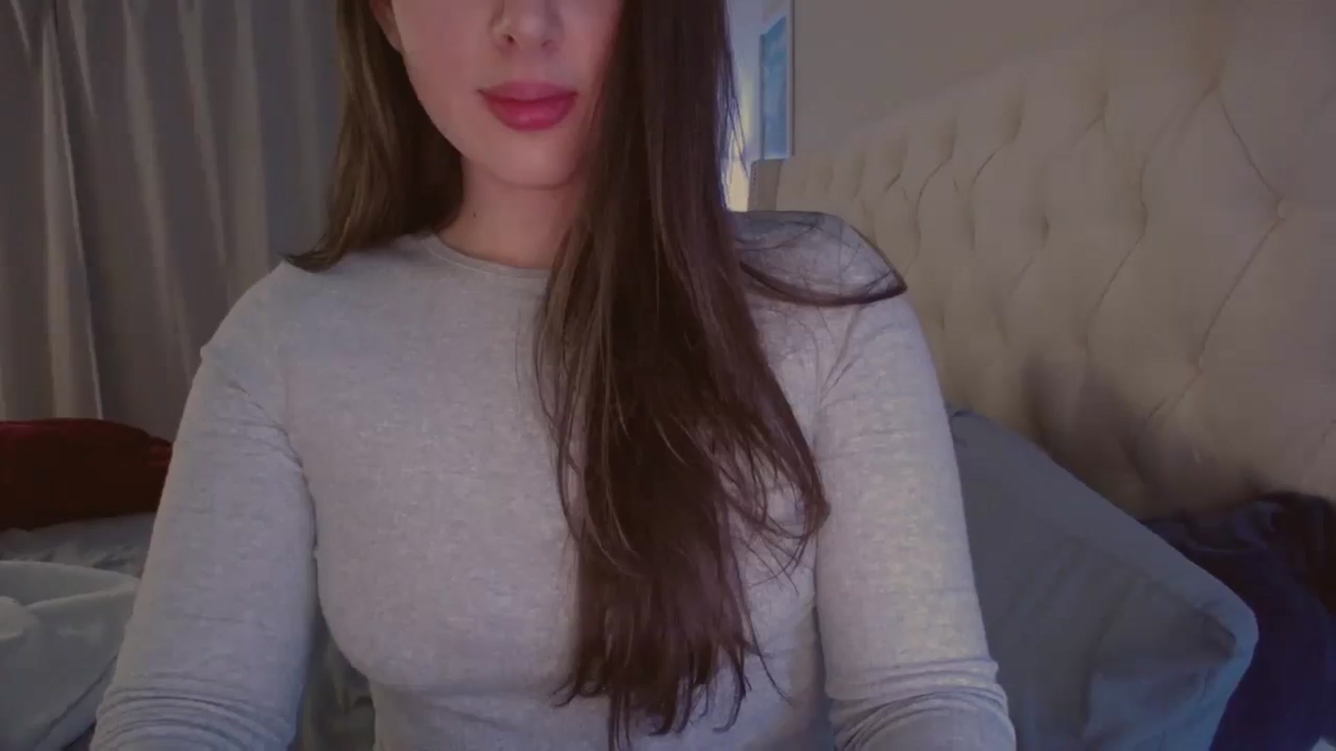 Gallery image thumbnail from Isabelle's myfreecams stream on, 12/12/2023, 04:11 image 7 of 20