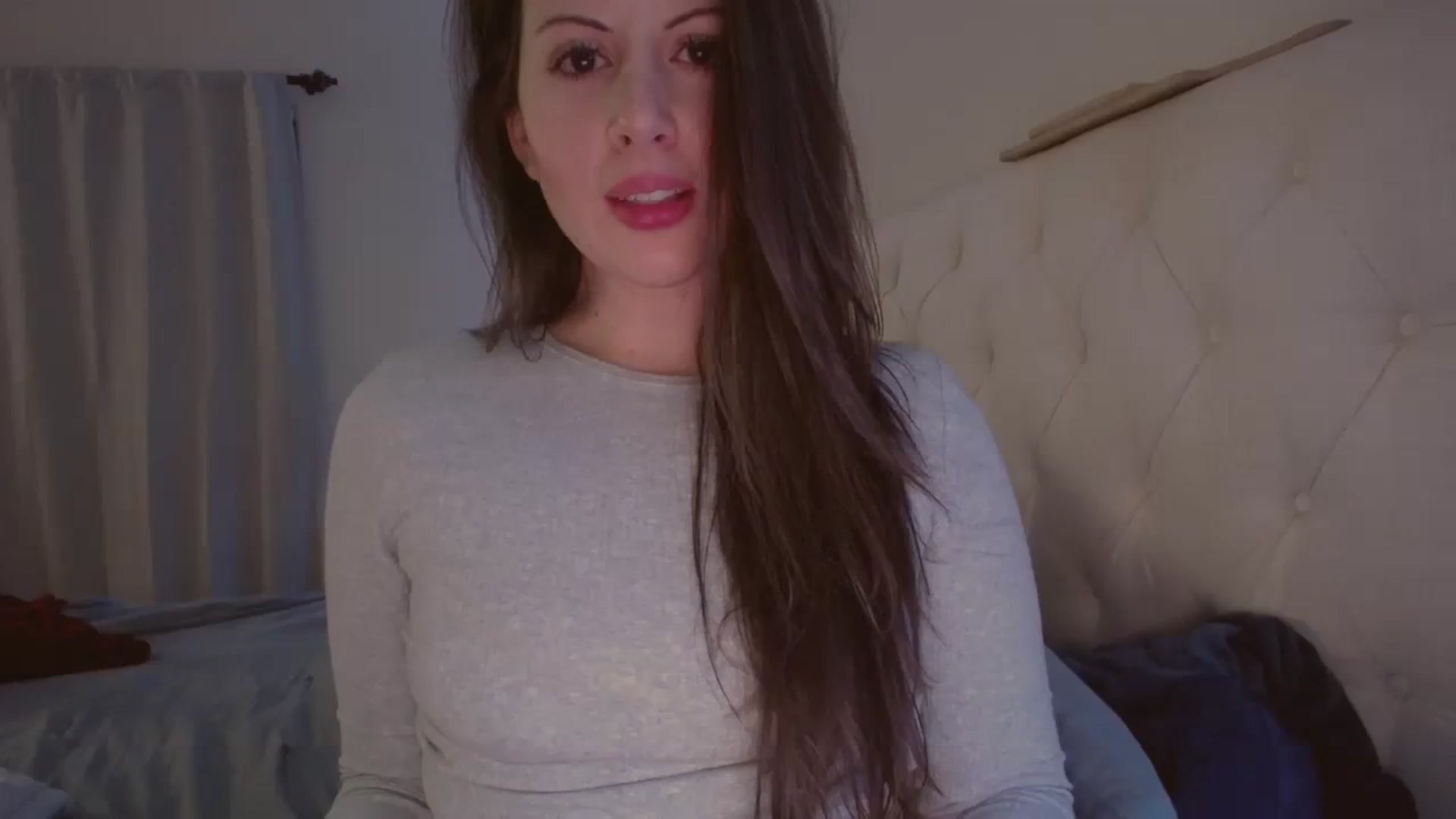 Gallery image thumbnail from Isabelle's myfreecams stream on, 12/12/2023, 04:11 image 12 of 20
