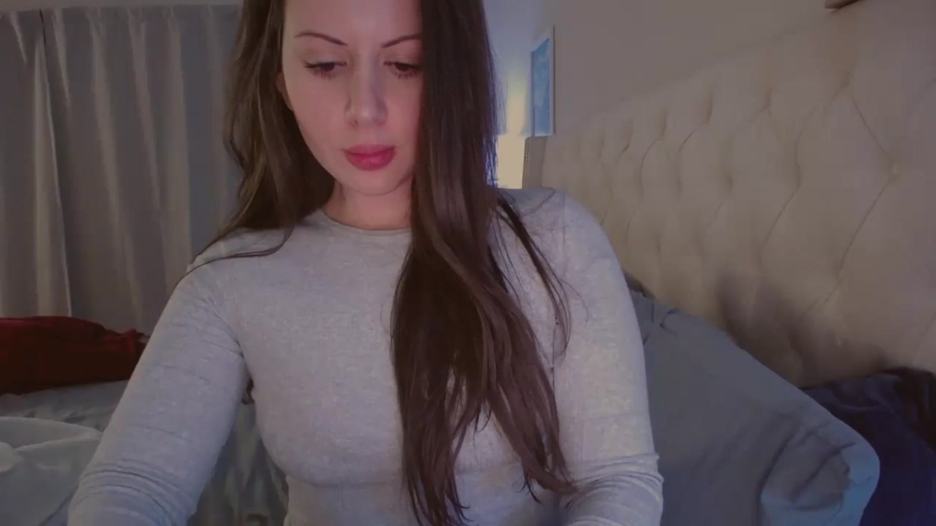 Gallery image thumbnail from Isabelle's myfreecams stream on, 12/12/2023, 04:11 image 9 of 20