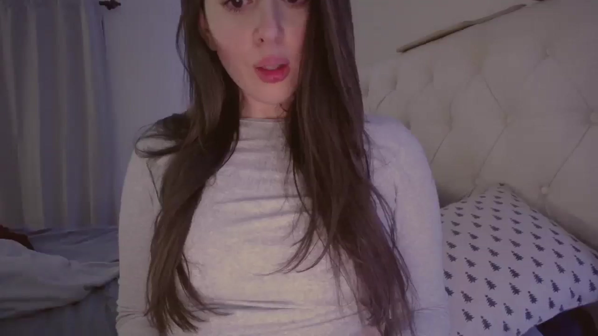 Gallery image thumbnail from Isabelle's myfreecams stream on, 12/12/2023, 05:41 image 12 of 20