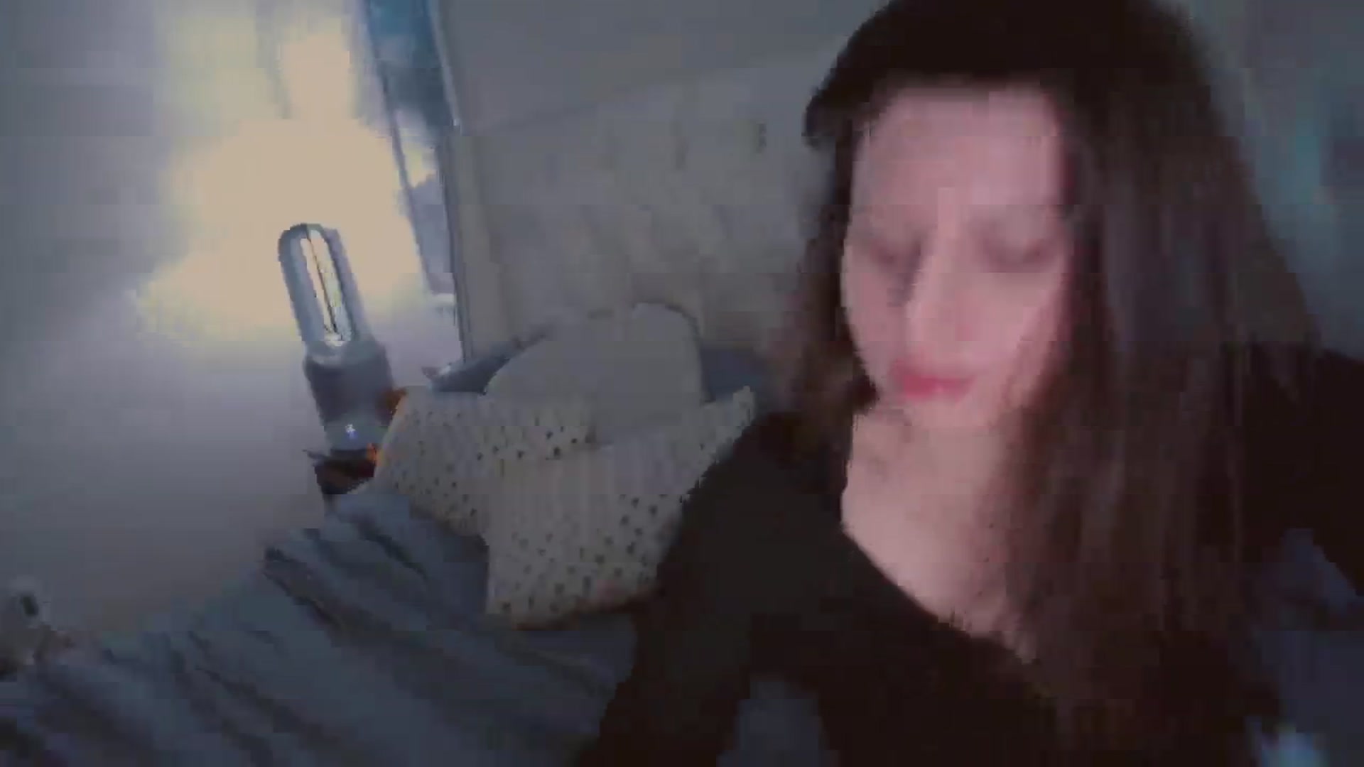 Gallery image thumbnail from Isabelle's myfreecams stream on, 12/22/2023, 07:50 image 6 of 20