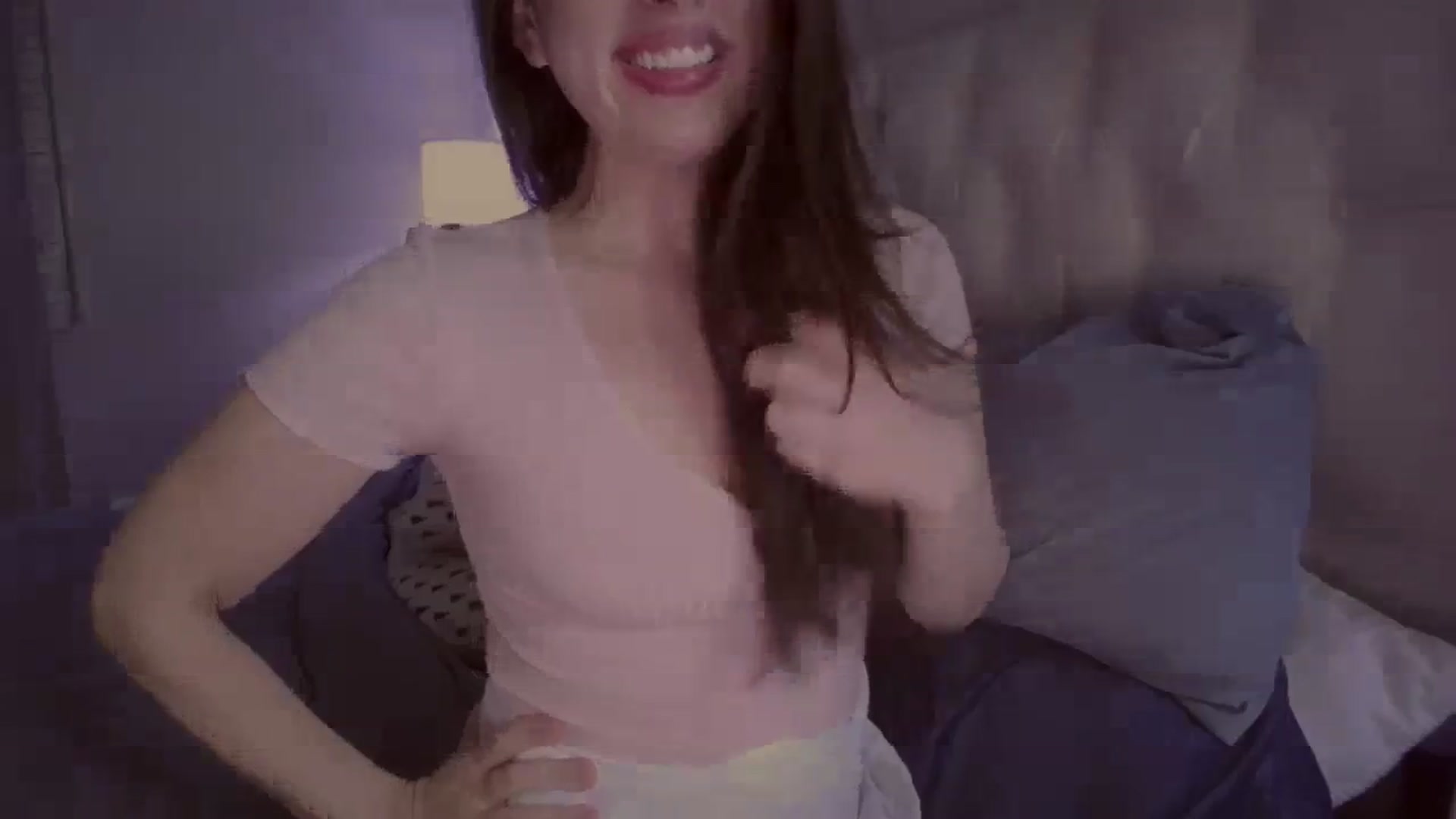 Gallery image thumbnail from Isabelle's myfreecams stream on, 12/31/2023, 08:34 image 5 of 20