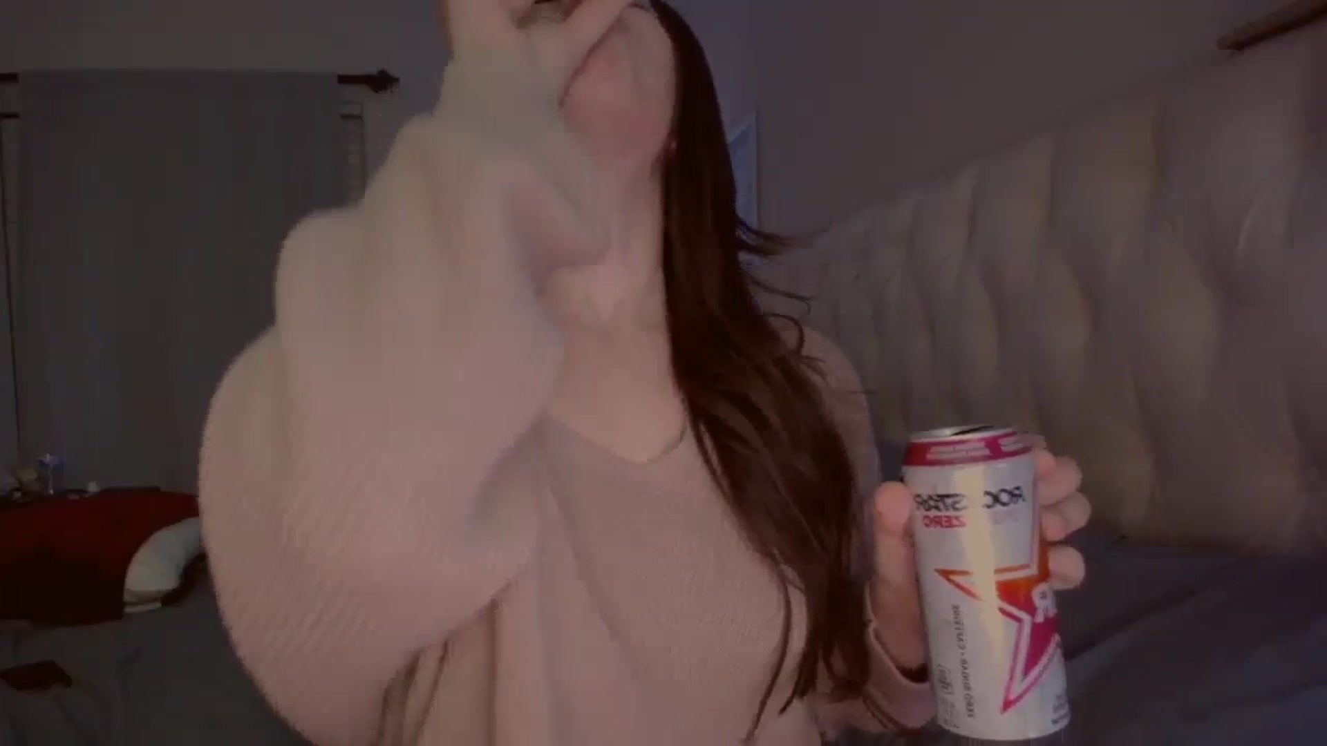 Gallery image thumbnail from Isabelle's myfreecams stream on, 01/05/2024, 05:12 image 15 of 20