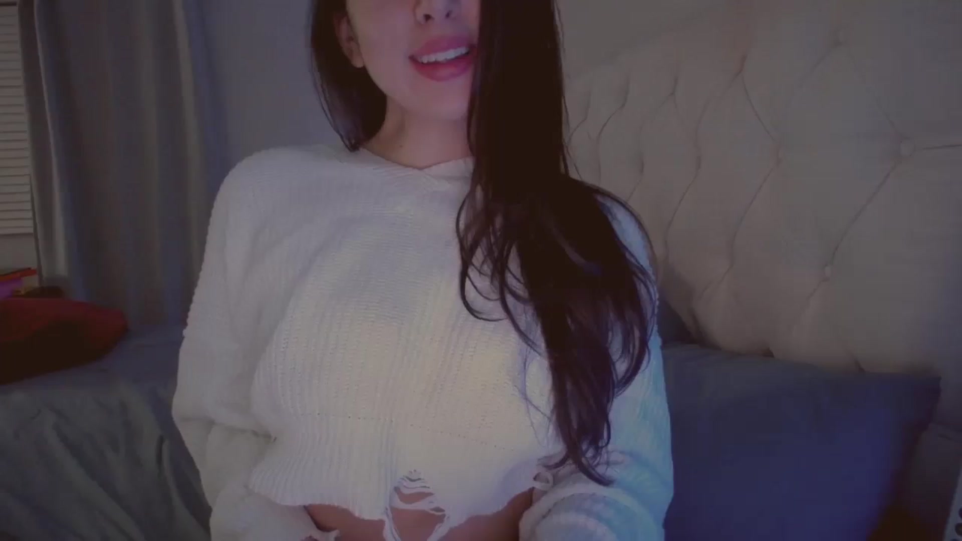 Gallery image thumbnail from Isabelle's myfreecams stream on, 01/24/2024, 05:27 image 15 of 20