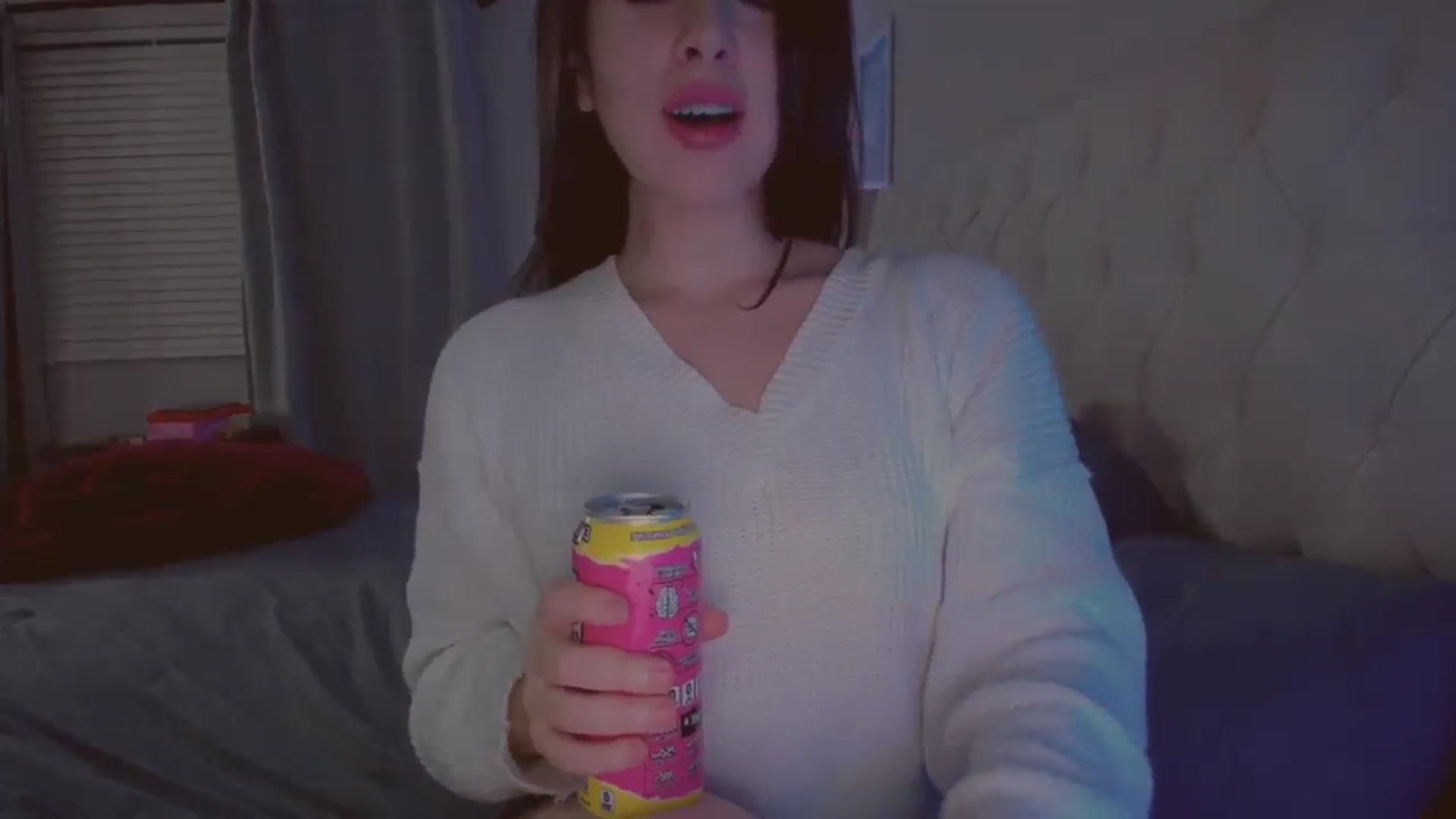 Gallery image thumbnail from Isabelle's myfreecams stream on, 01/24/2024, 05:27 image 2 of 20